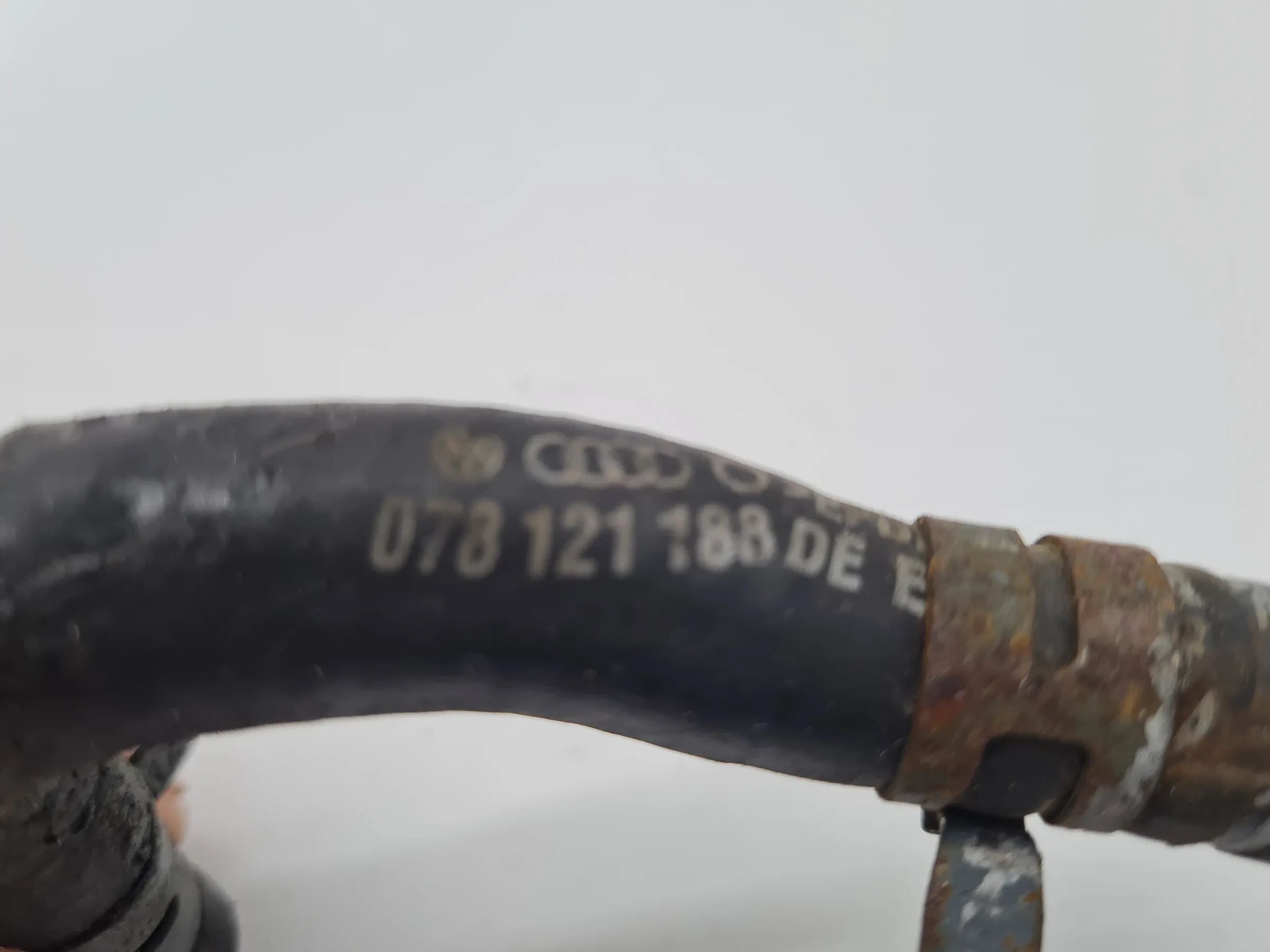 Original Audi A6 (4B2/4B4) Ladeluftschlauch Kühlerschlauch, 078121188