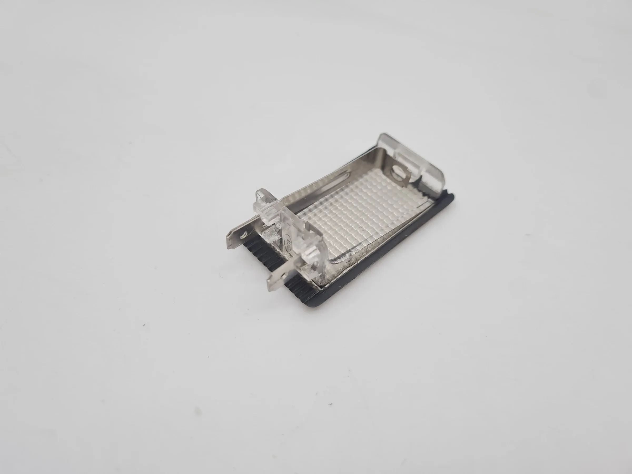 Original Audi A6 (4B2/4B4) Kofferraum Leuchte Blende Grauer Rahmen