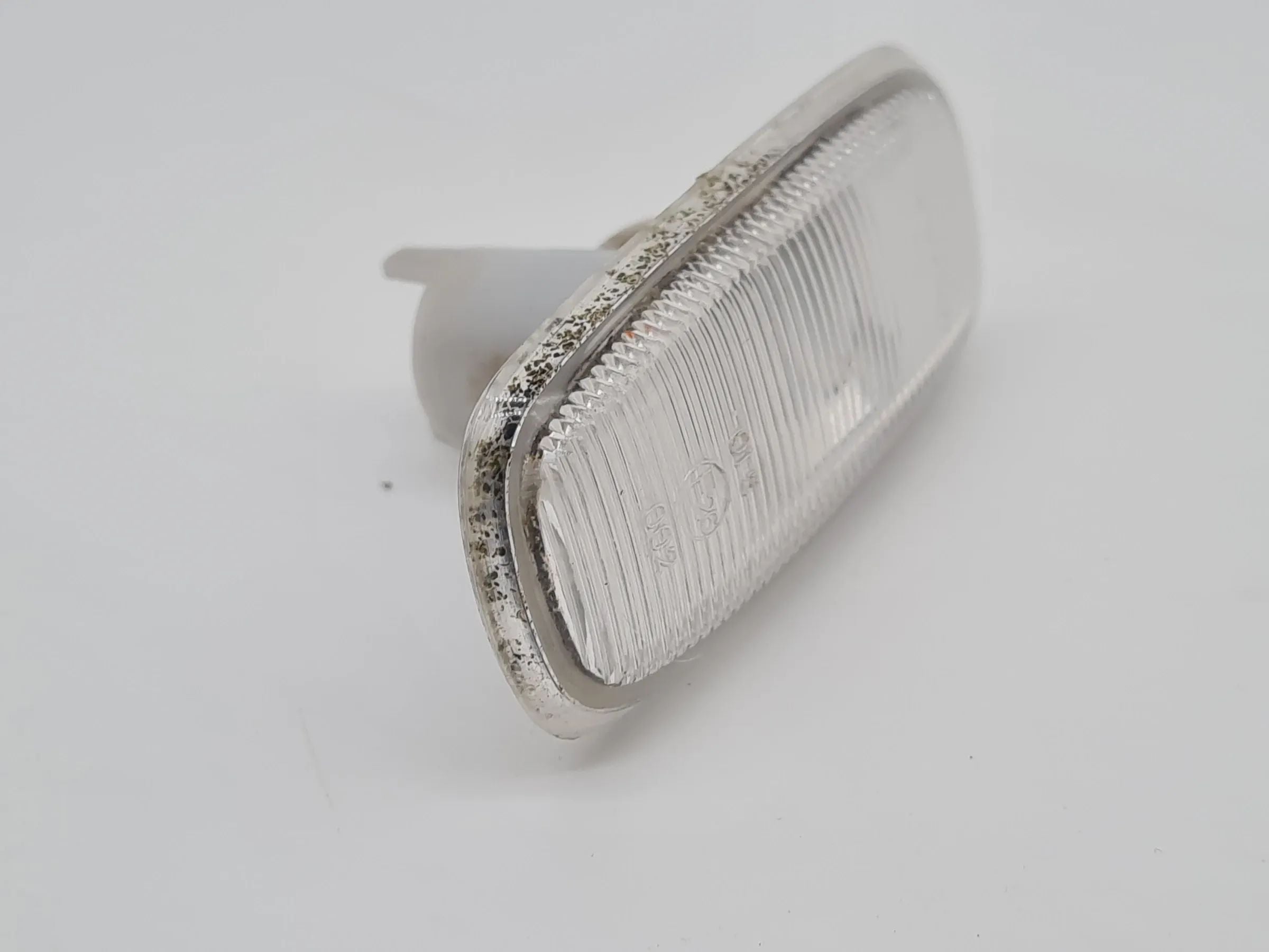Original Audi A6 (4B2/4B4) Blinkleuchte Weiss Seite 4B0949127