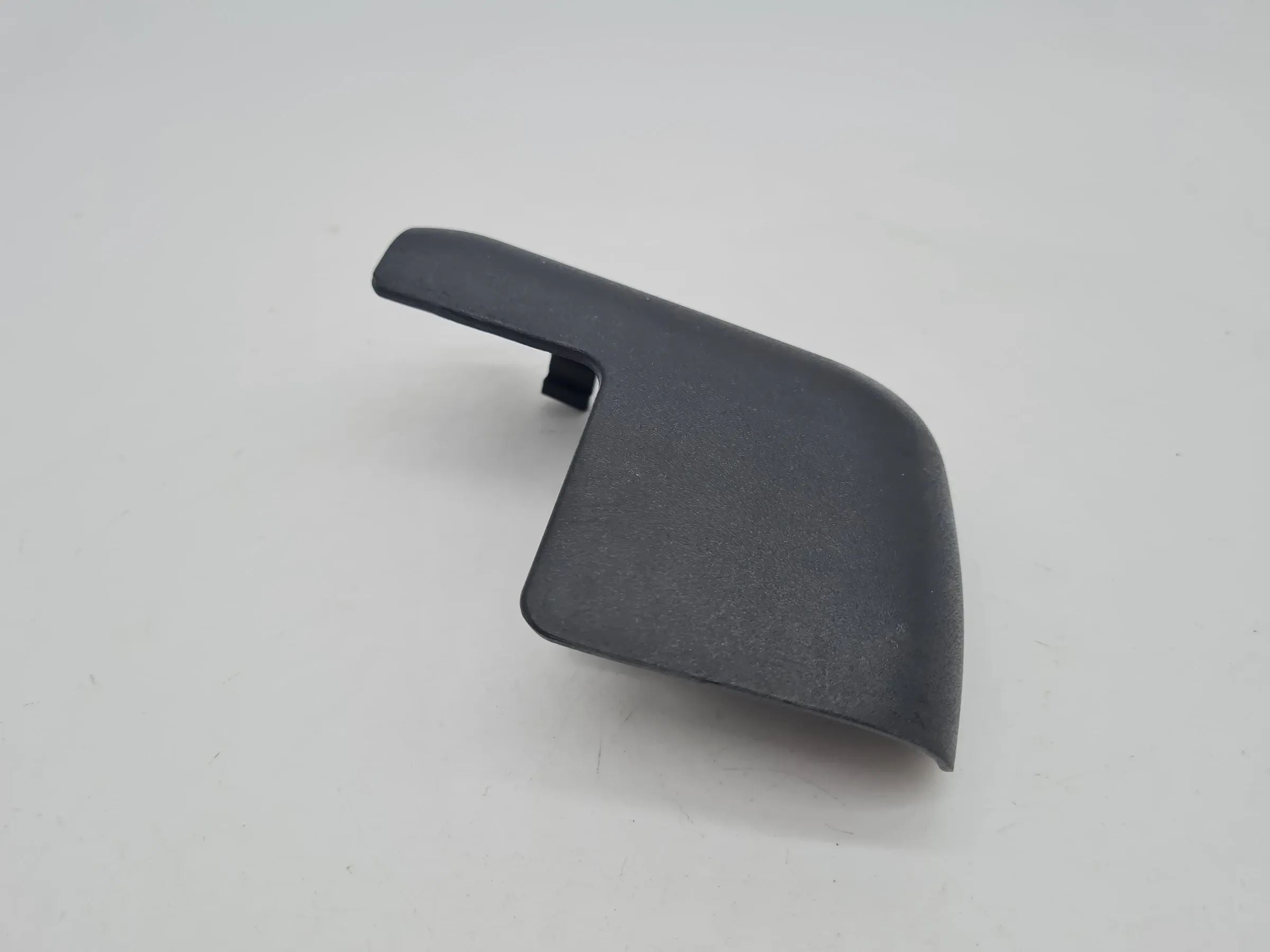 Original Audi A6 (4B2/4B4) Abdeckung Blende Sitz Vorne 4B0881348