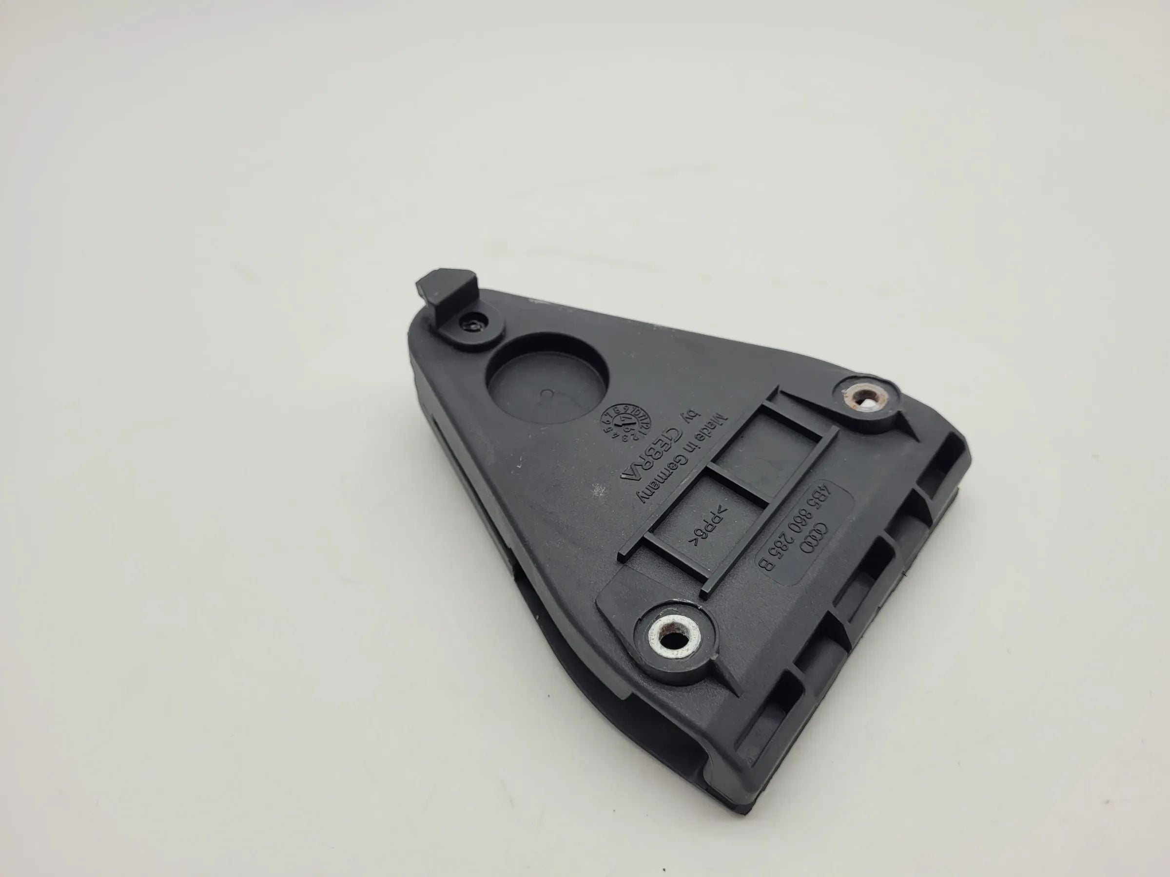 Original Audi A6 (4B2/4B4) Halterung Warndreieck 4B5860285B