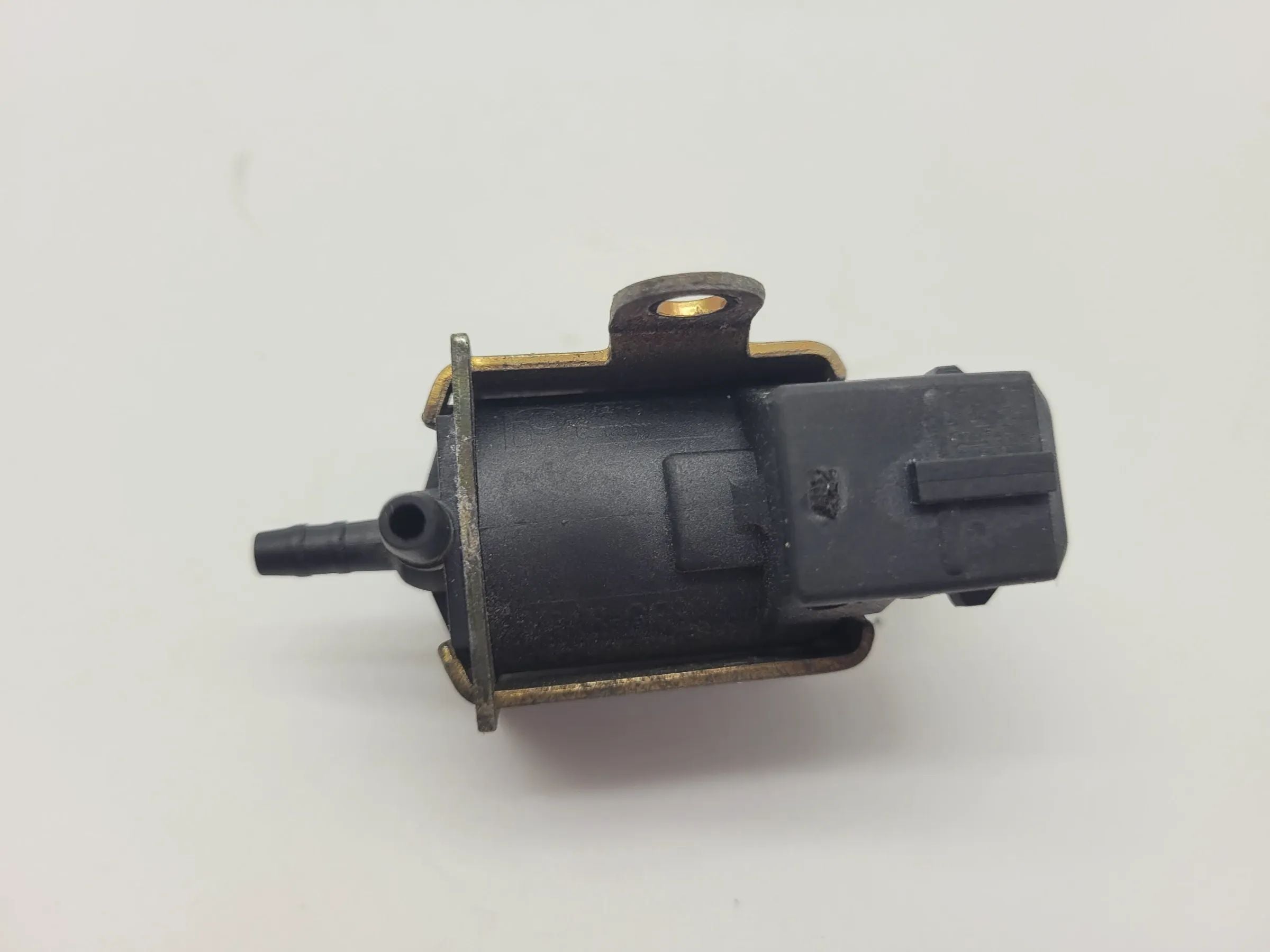 Original Audi A6 (4B2/4B4) Unterdruckventil Magnetventil 026906283H
