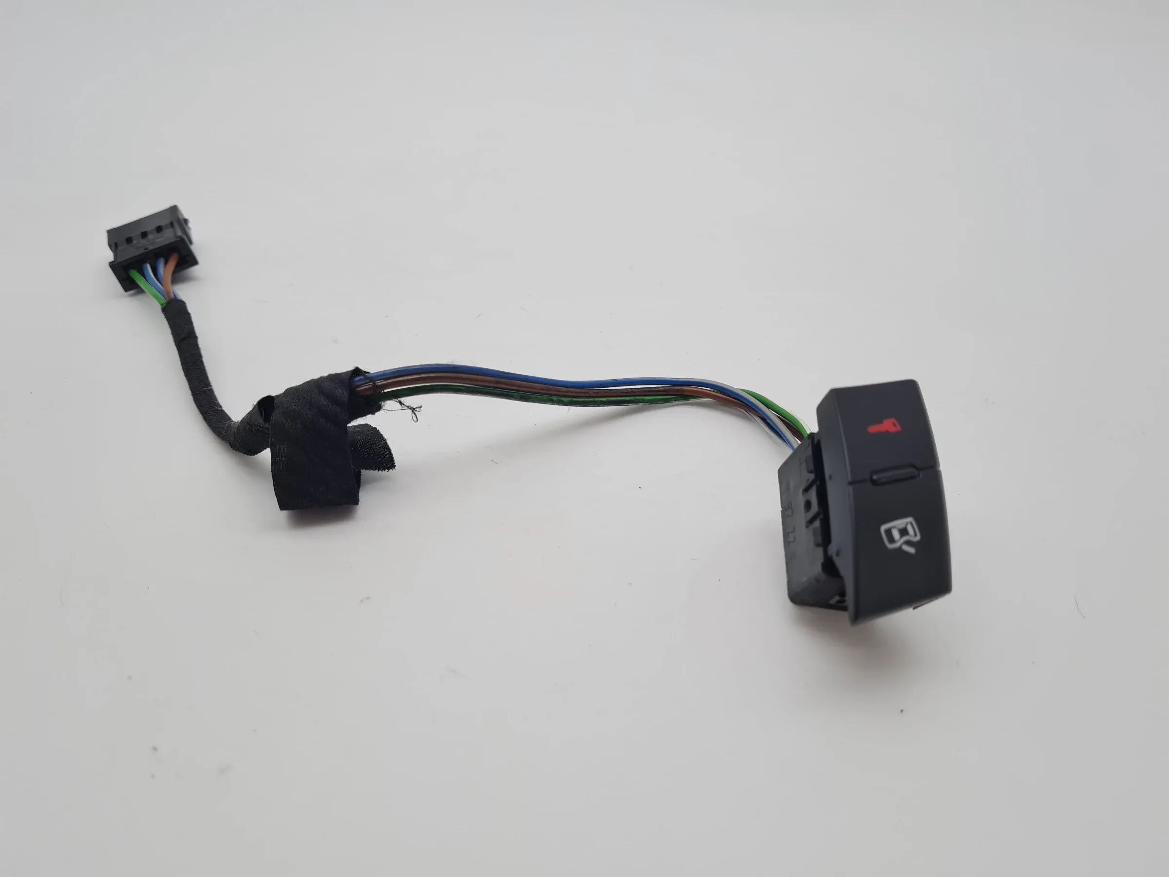 Original Audi A6 (4B2/4B4) Schalter Zentralverriegelung 4B1962107B98