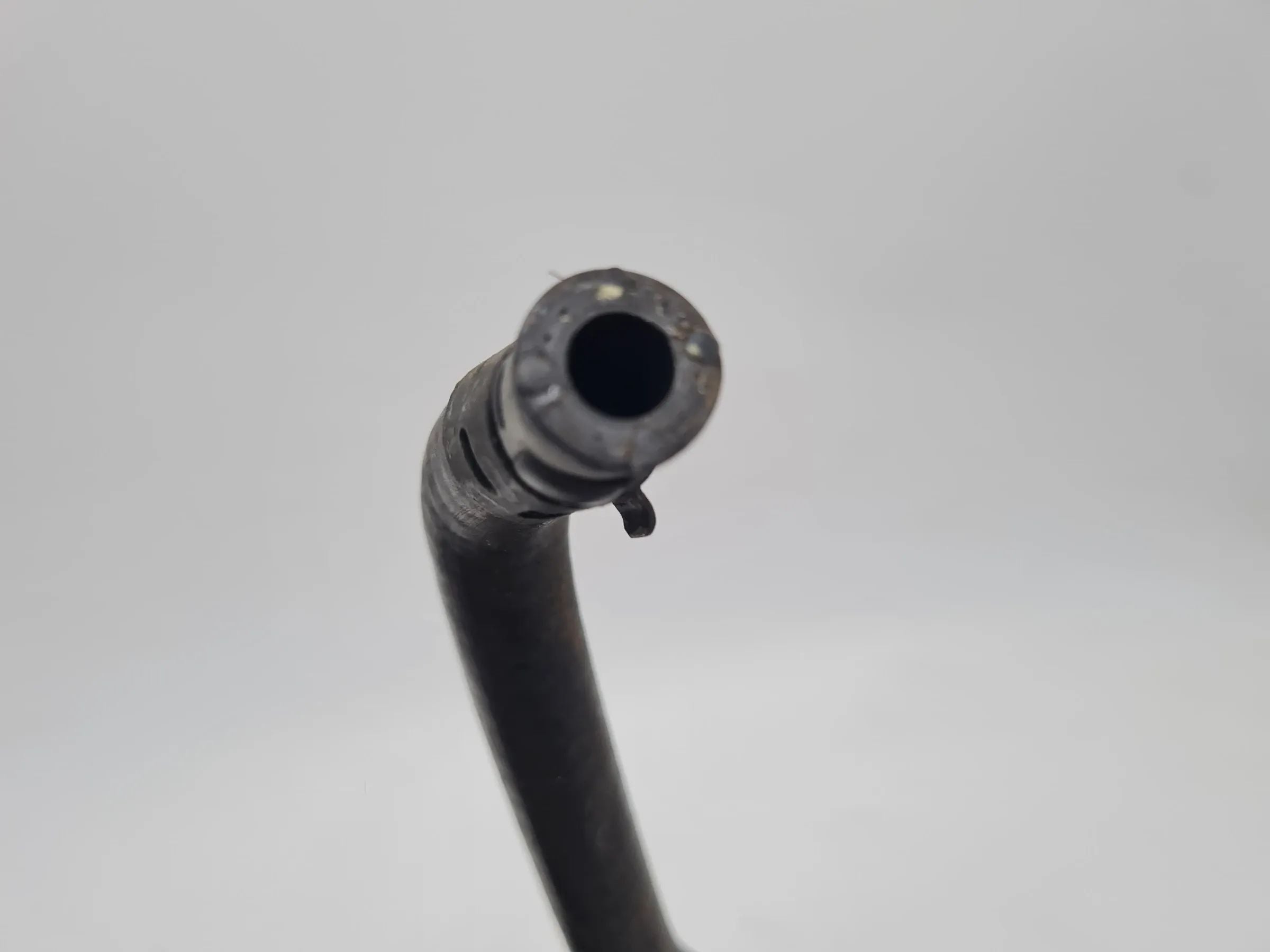Original Audi A6 (4B2/4B4) 2.4 V6 Kühlerschlauch Kühlwasser 4B0121101C