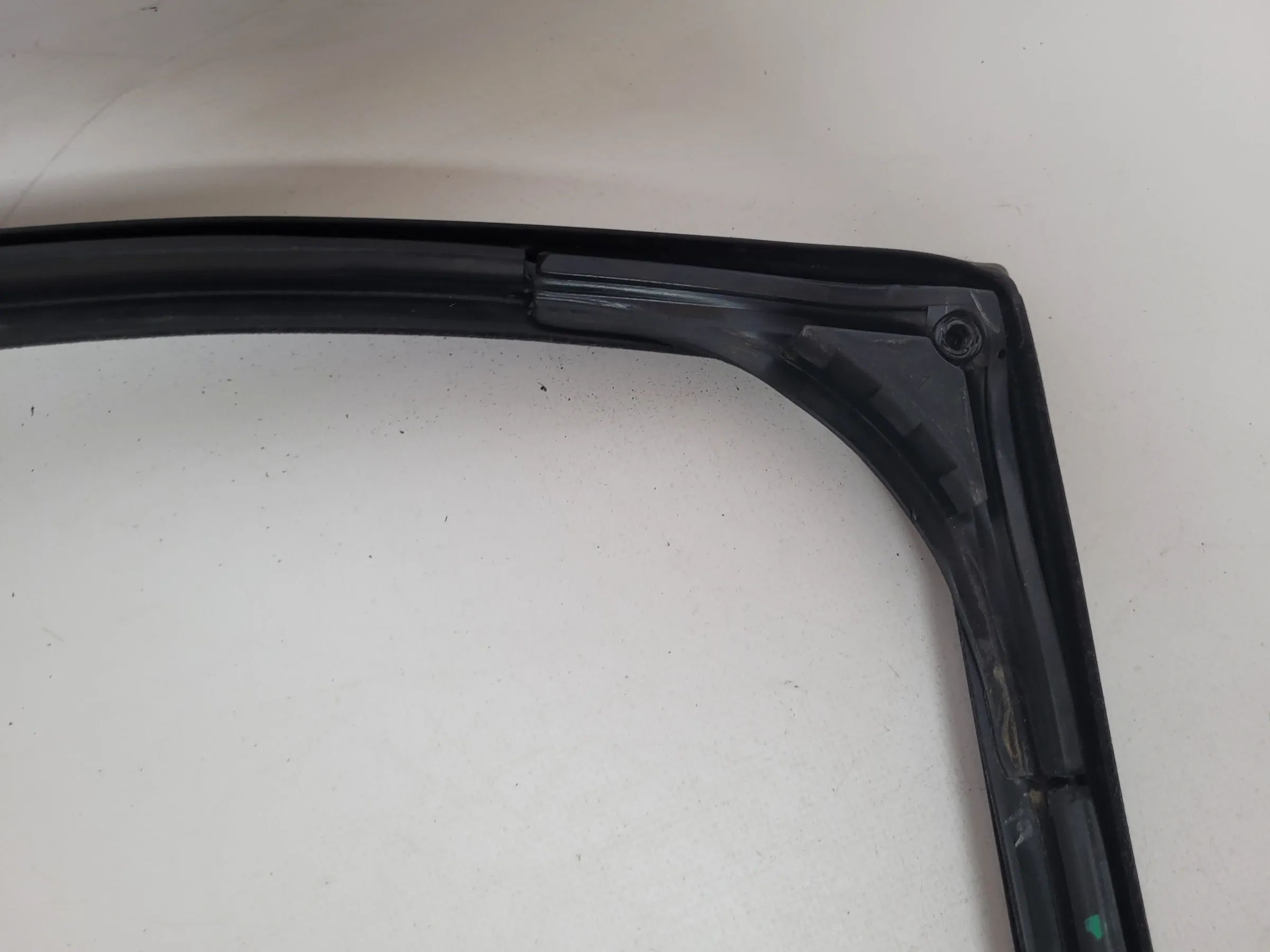 Original Audi A6 (4B2/4B4) Fensterführung Dichtung Hinten Links 4B9839439