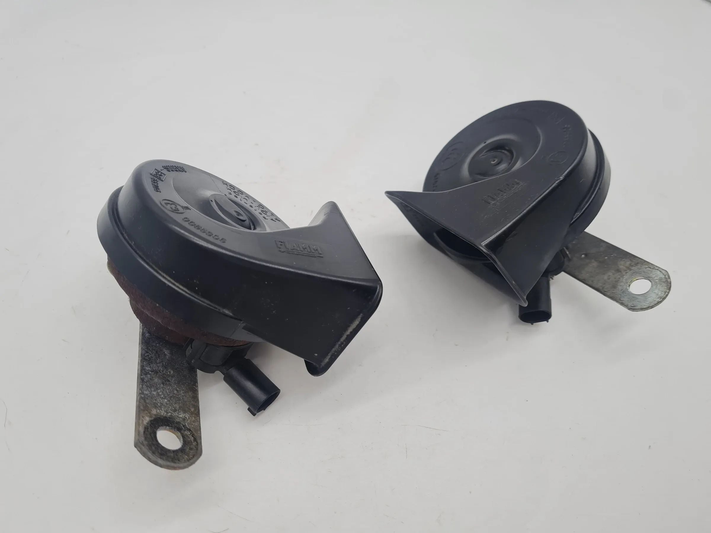 Original Mini One (R50/R53) Set Hupensatz Hupe x2 E30055306 A046522