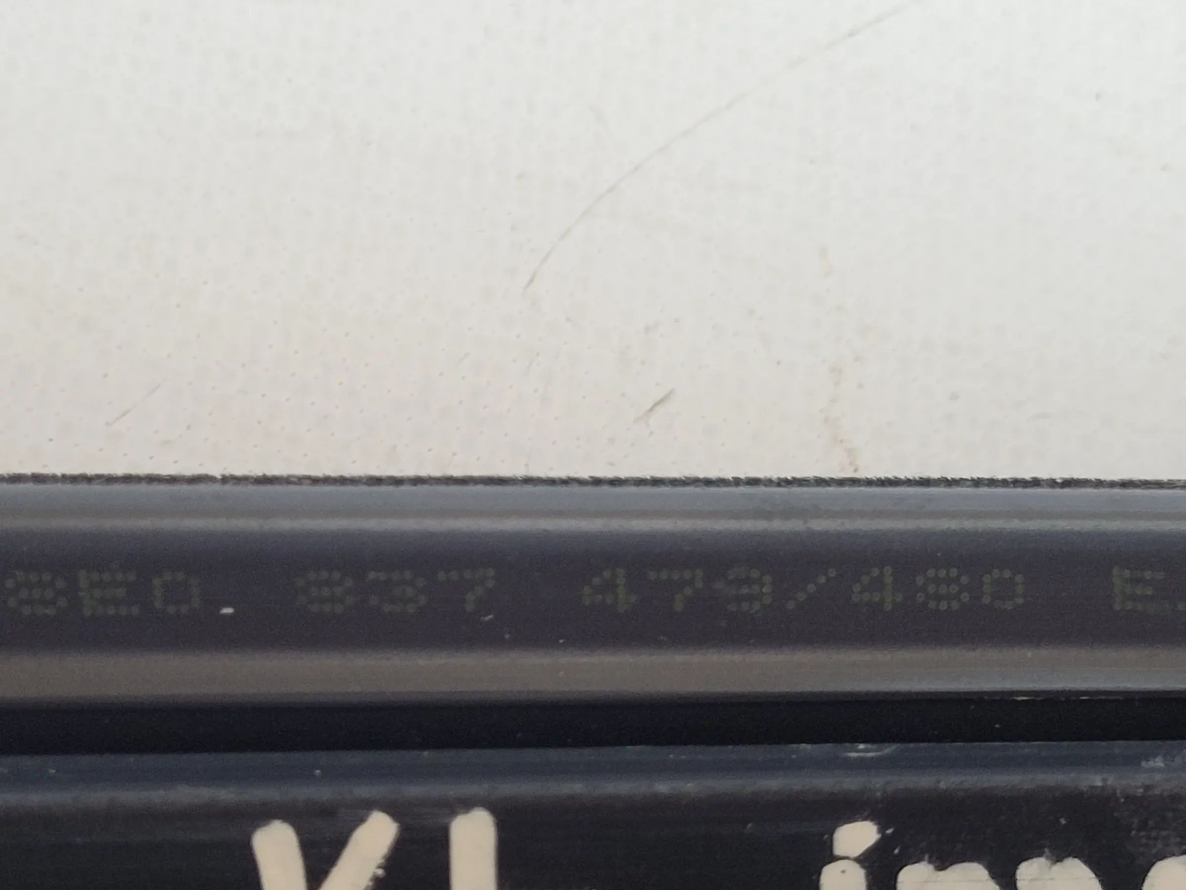 Original Audi A4 (8E/B6/B7) Tür Fenster Dichtung Leiste Links 8E0853284B