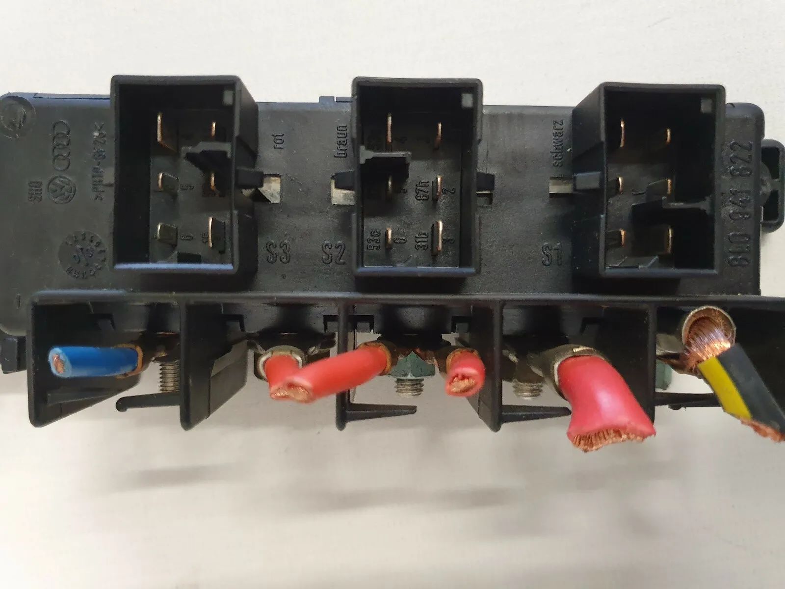 Orijinal Audi/VW Röle Taşıyıcı Röle 8L0941822, 89 6083000