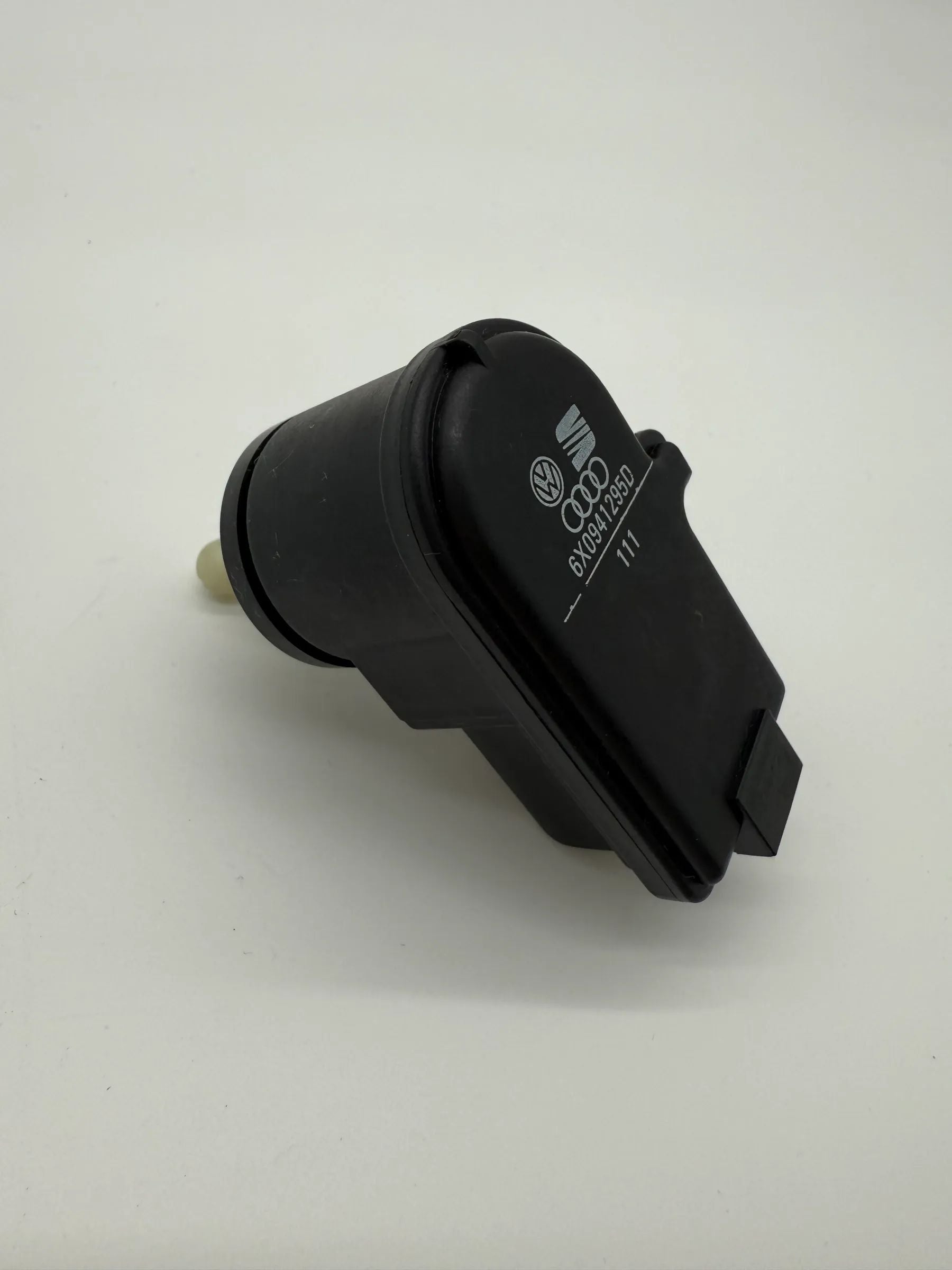 VW 6X Lupo 1.0 純正ヘッドライト レベライザーモーター
