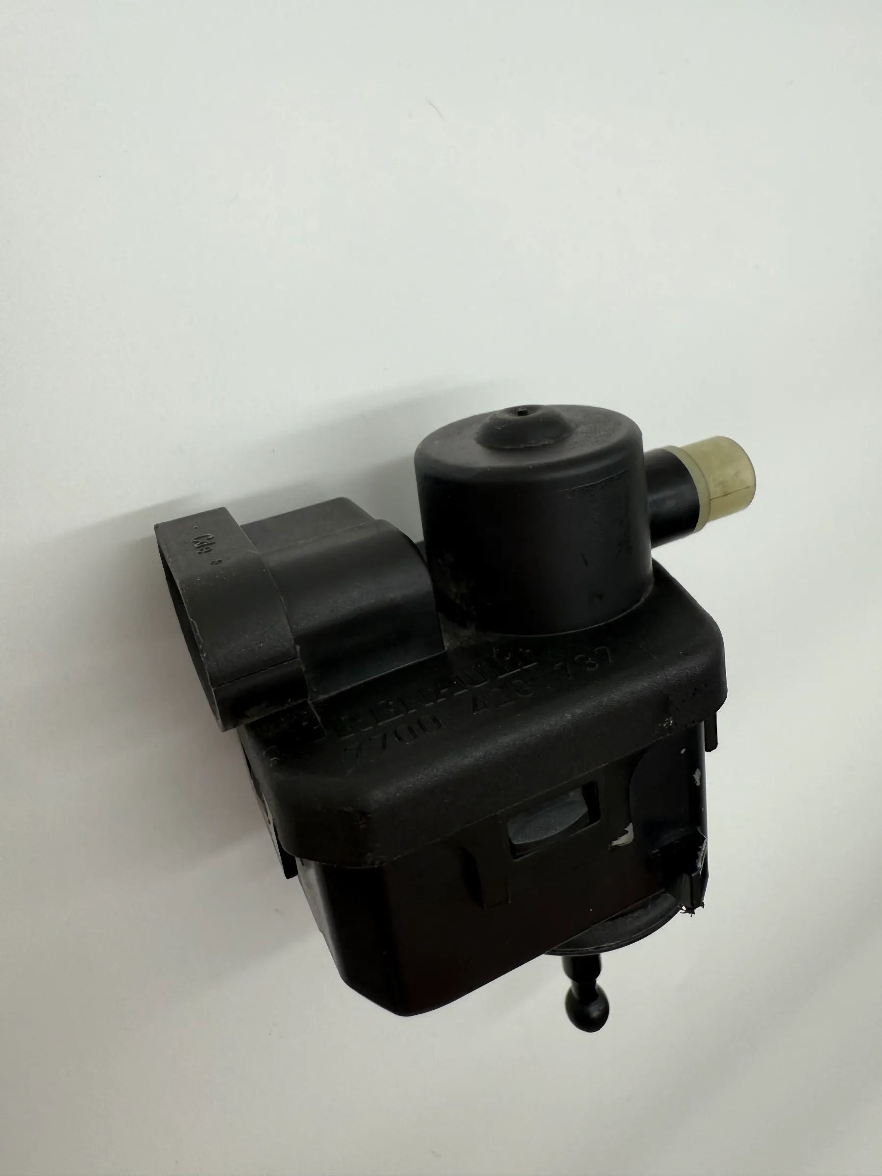 Headlight range control actuator LWR Right 7700420737 Renault Clio 1.5 dCi B 