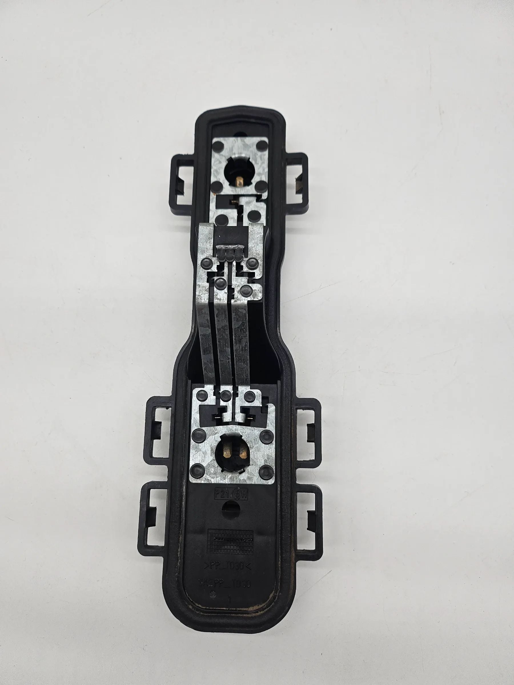2002 NISSAN PRIMERA REAR RIGHT LAMP HOUSING 89025242 