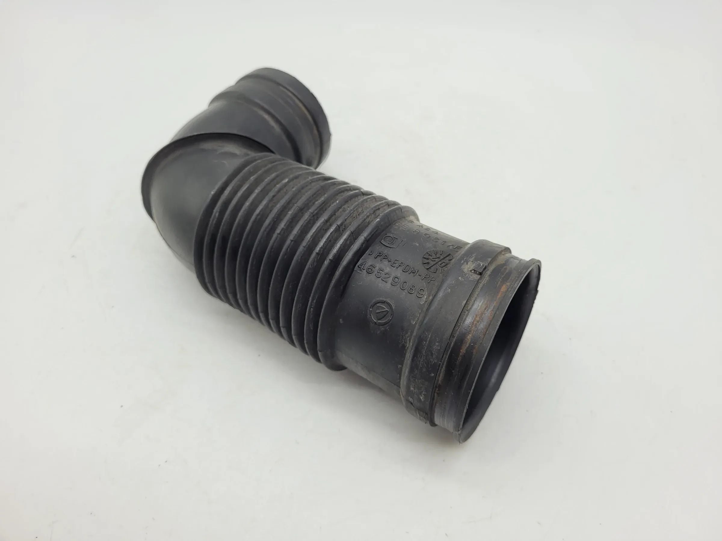 Fiat Punto 188 1,9 JTD Luftfilter Ansaugschlauch 46529089 Original