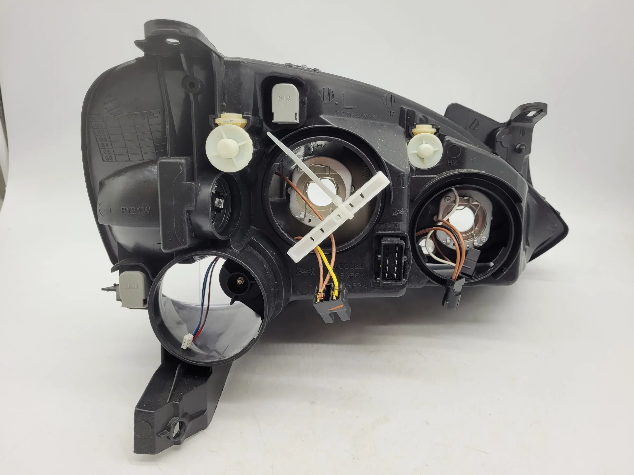 Opel Corsa C X01 Scheinwerfer/Frontleuchte Links 20-6066B TYC