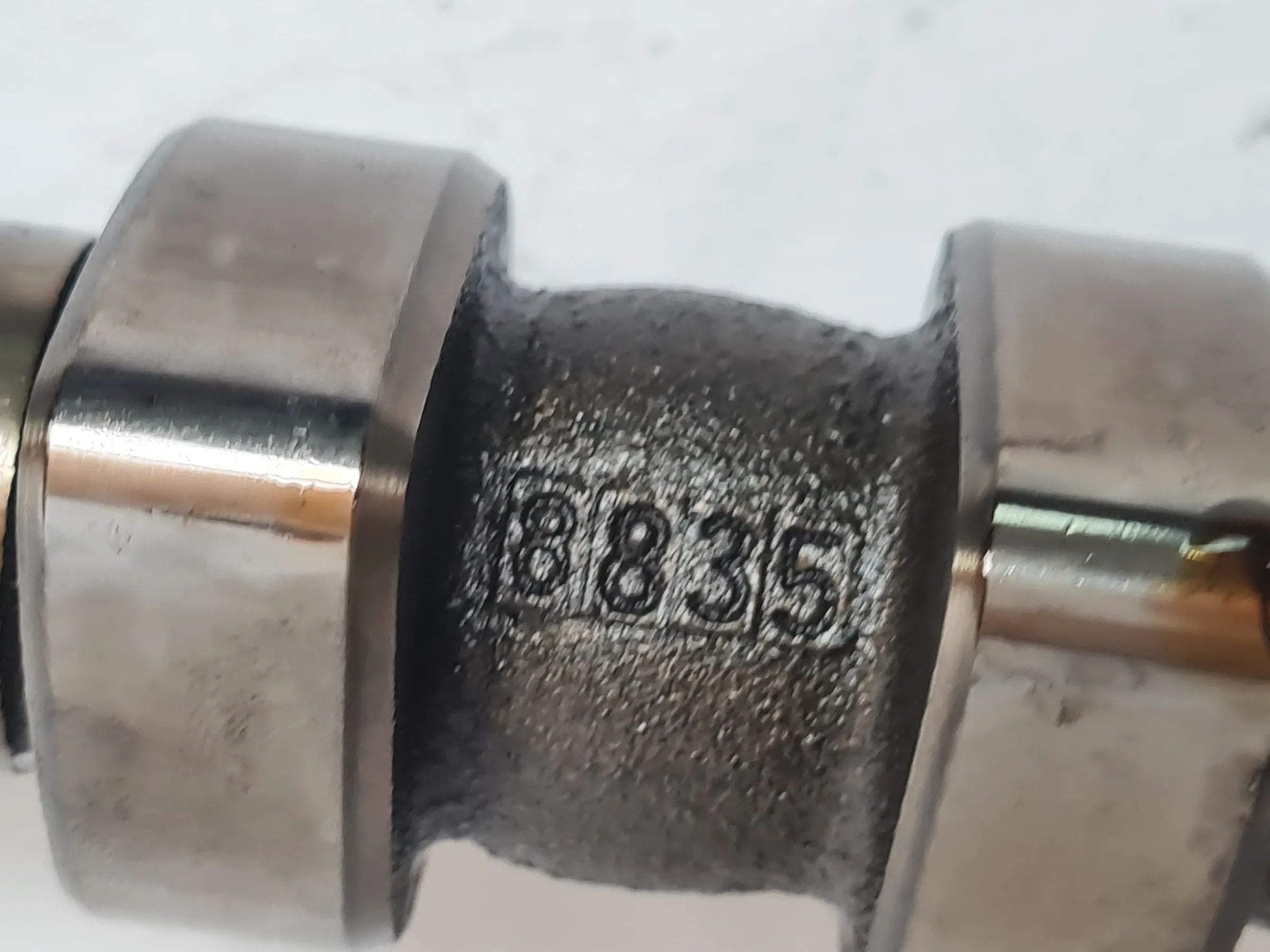 Original Mercedes C-Klasse CL203 排気側カムシャフト M111.955 R1113601