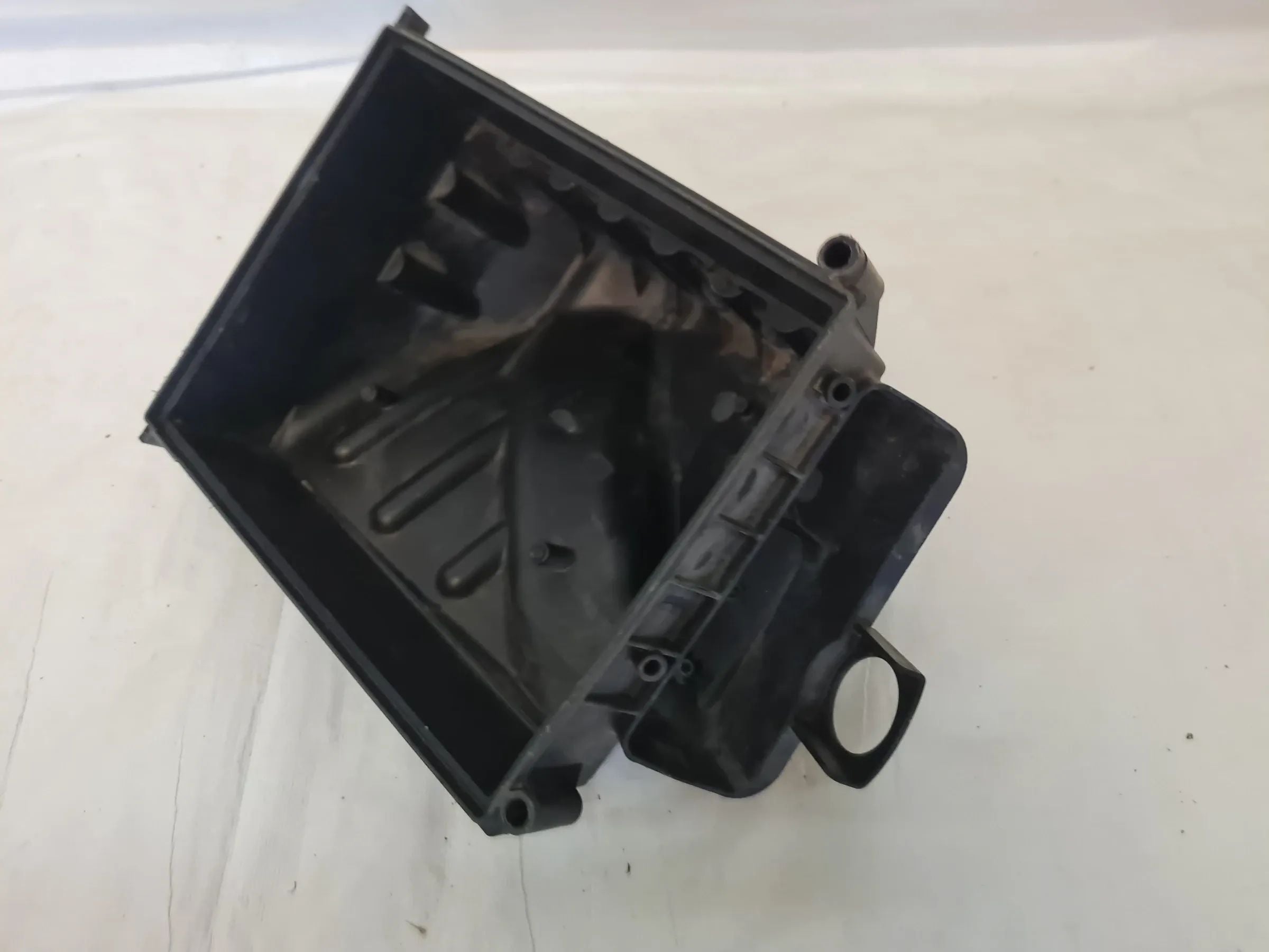Original Audi A4 8E/B6/B7 Luftfilterkasten Teil 06B133835BD