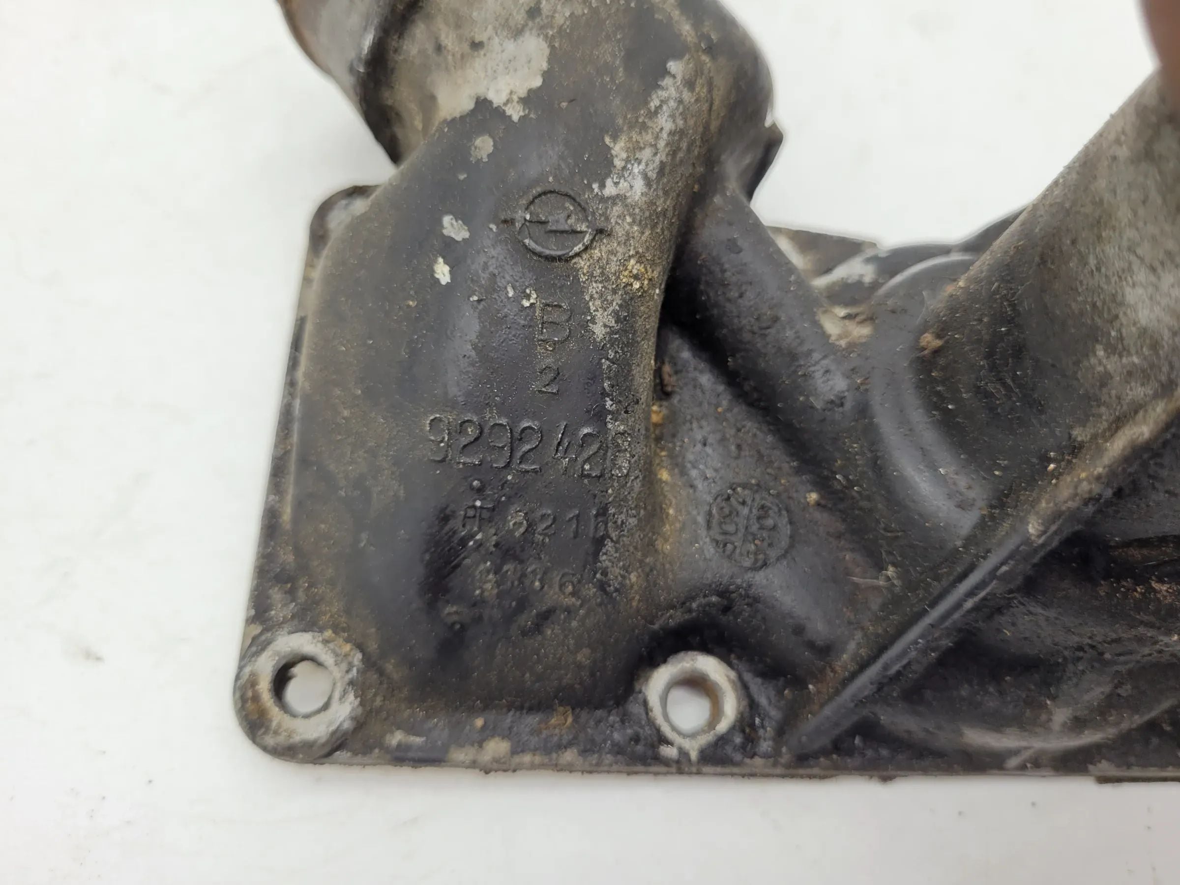 Original Opel Ascona Manta Kadett 1.2 Zylinderkopf Wasserpumpe 9292428