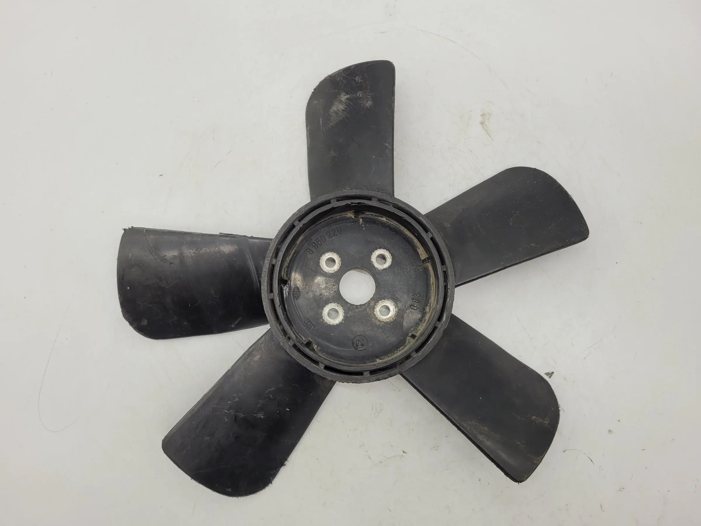 Original Opel Ascona Manta Kadett 1.2 Lüfterflügel 8950220