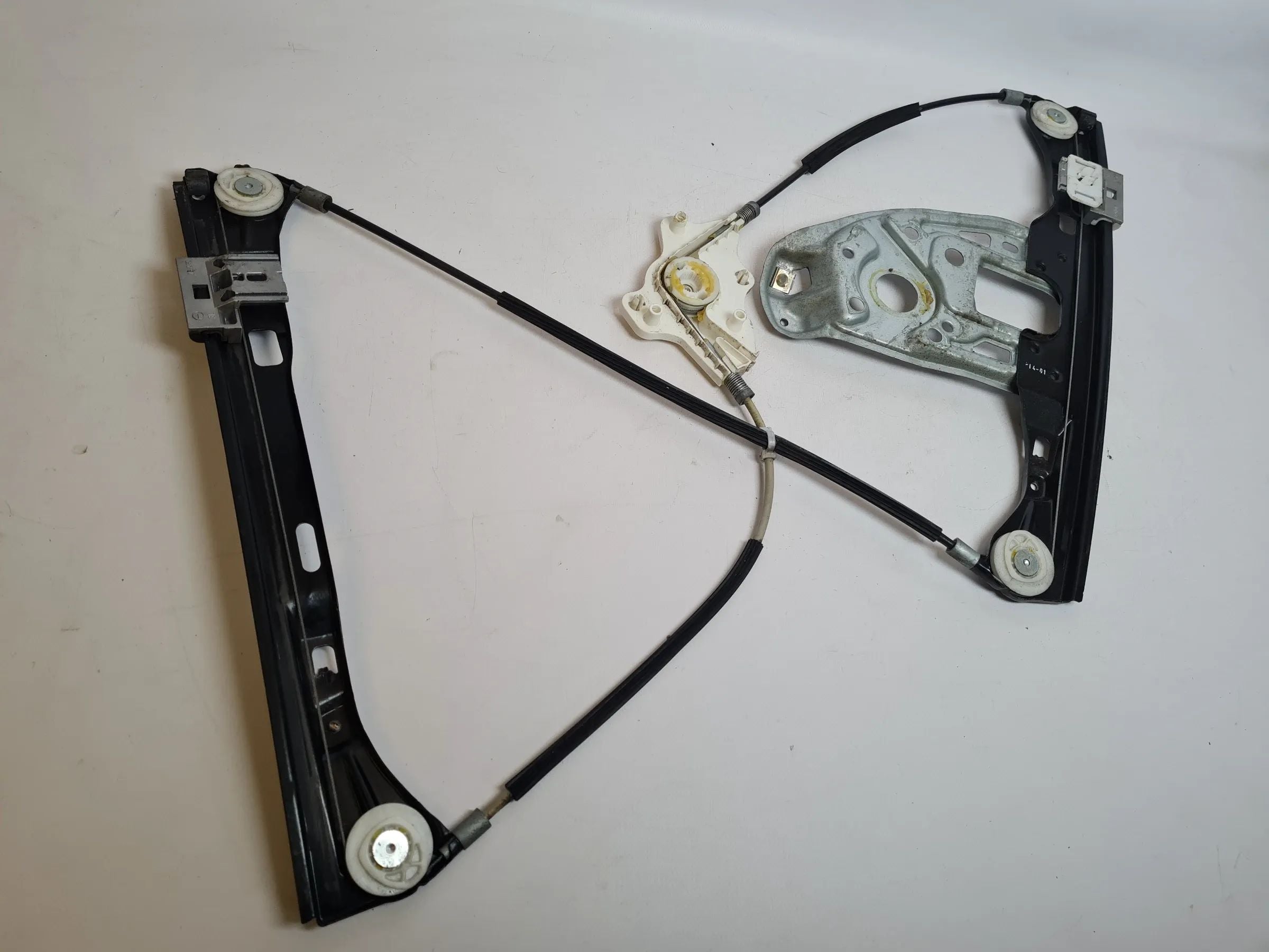 Original Mercedes C-Klasse (CL203) Fensterheber Elek. Links Vorne A2037200546