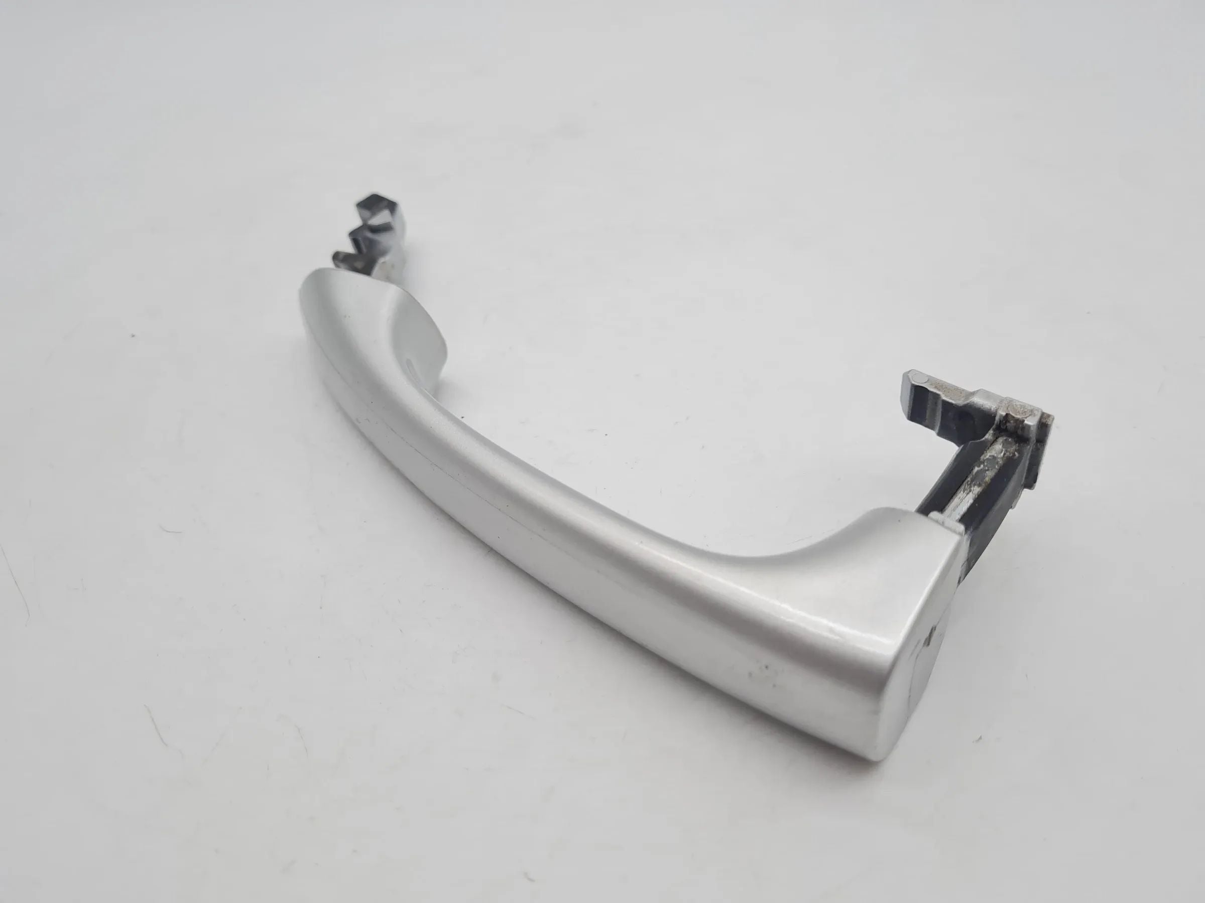 Original Mercedes-Benz C-Klasse (CL203) Türgriff Silber Links A2037600134