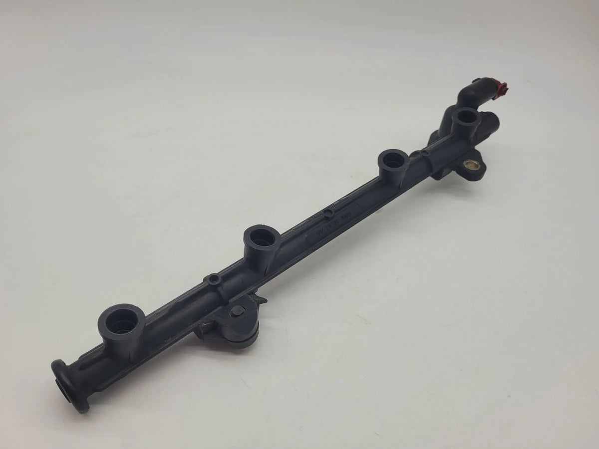 Ford Fiesta IV 4 Kraftstoffverteiler Einspritzleiste 98BF-9E317-AA (Original)