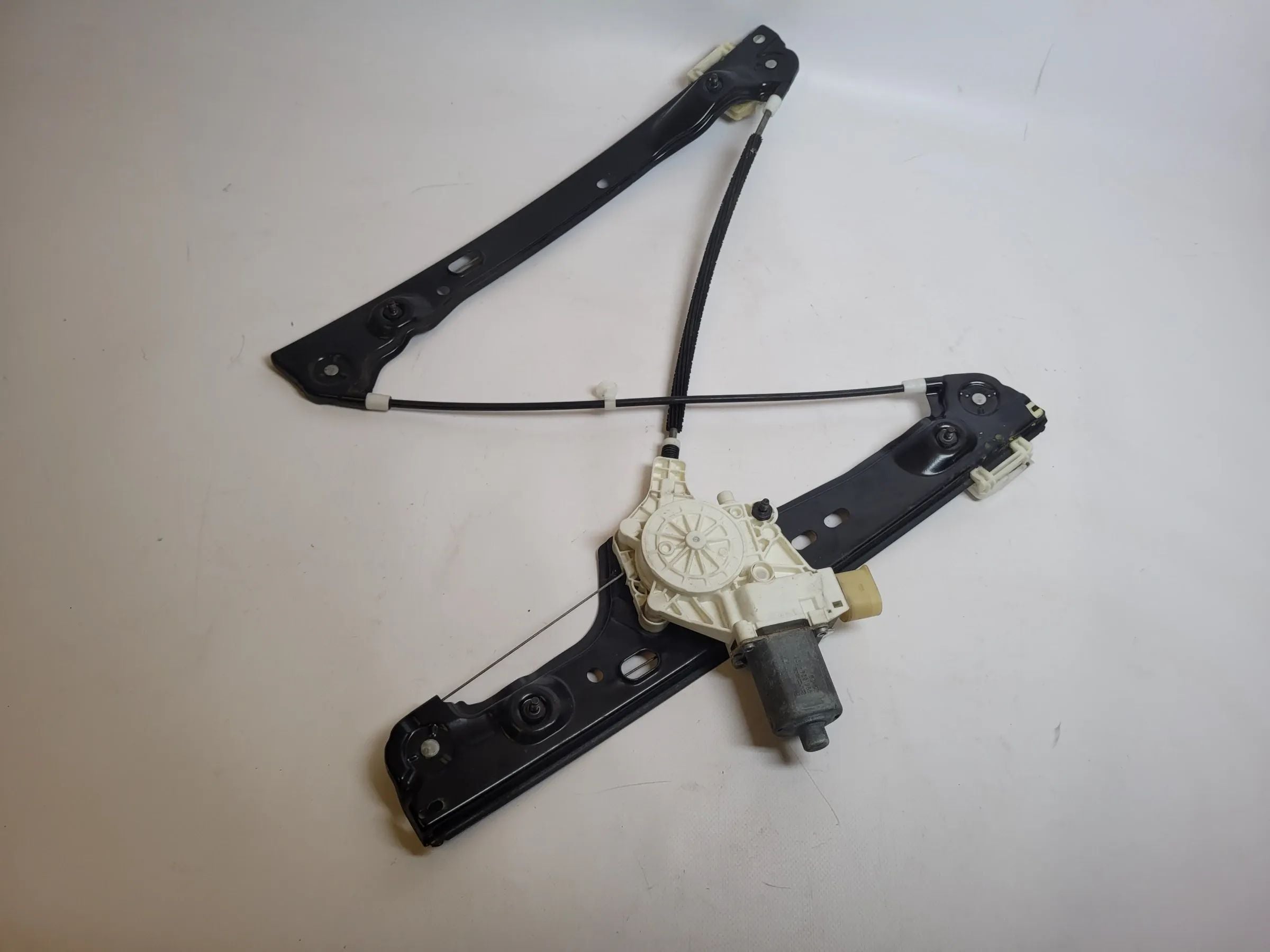 BMW 3er Touring E91 Fensterhebermotor + Gestänge Vorne Links 7060265 Original