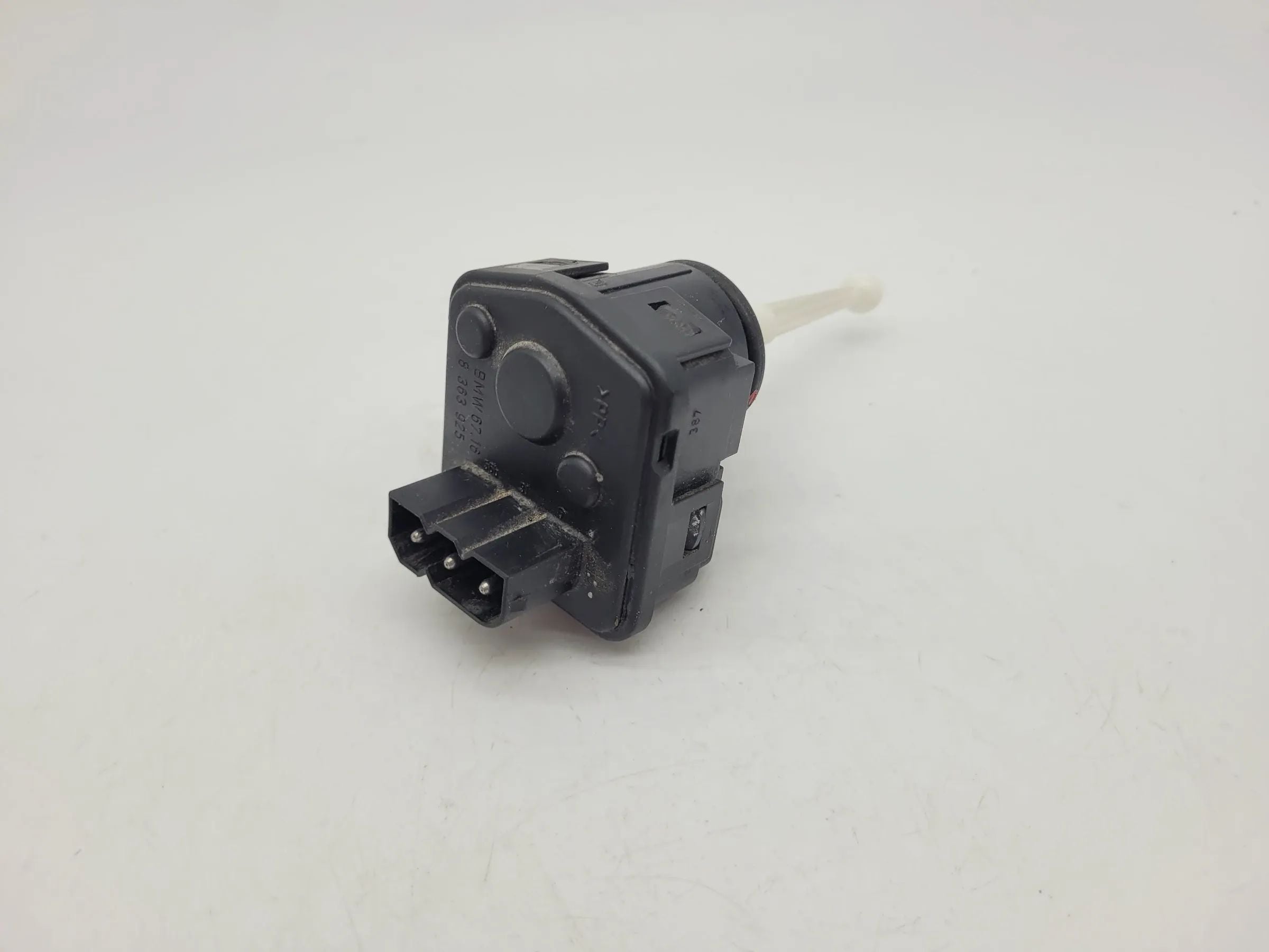 BMW 3er E36 Scheinwerfer Stellmotor LWR L/R 67.16-8363925 (Original)