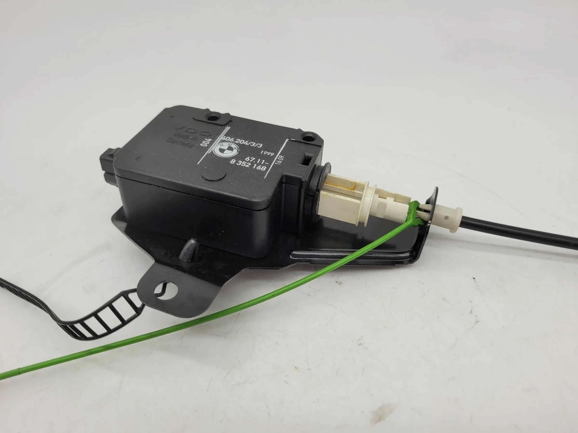 BMW 5er Touring E39 ZV Stellmotor Tankklappe 67.11-8352168 (Original)