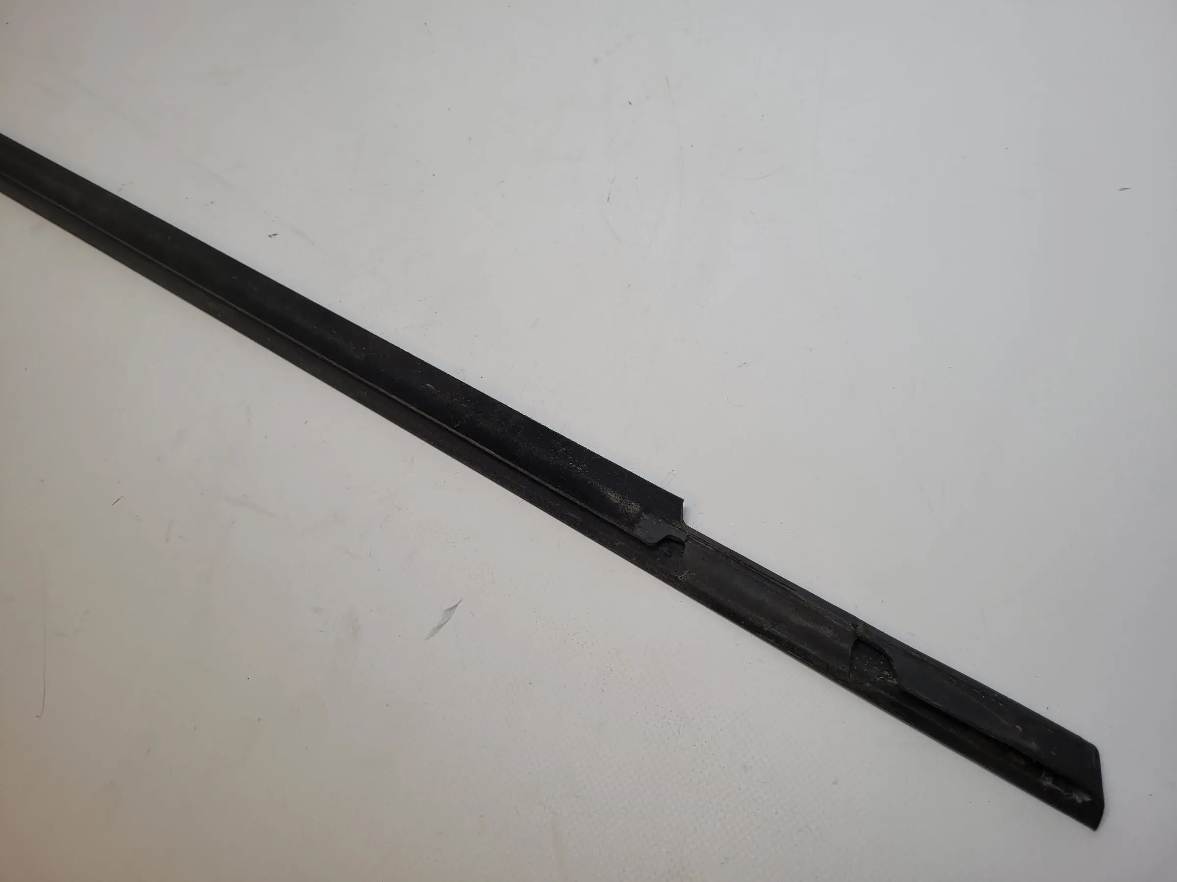 Fiat Punto Grande 199 Fensterschachtleiste Dichtung Vorne Links Original