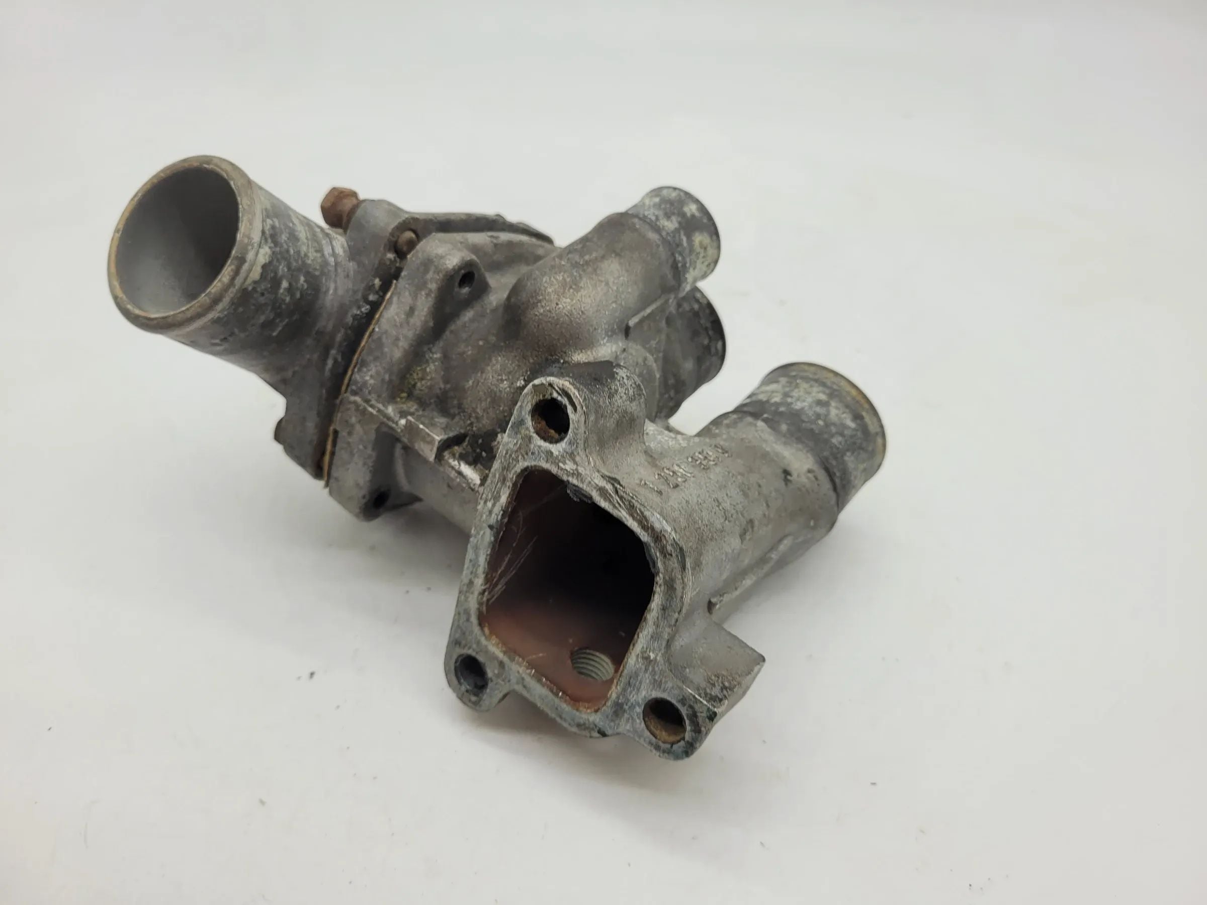 BMW 5er E28 E34 6er E24 7er E23E32 Thermostatgehäuse Thermostat 1710959 1250351
