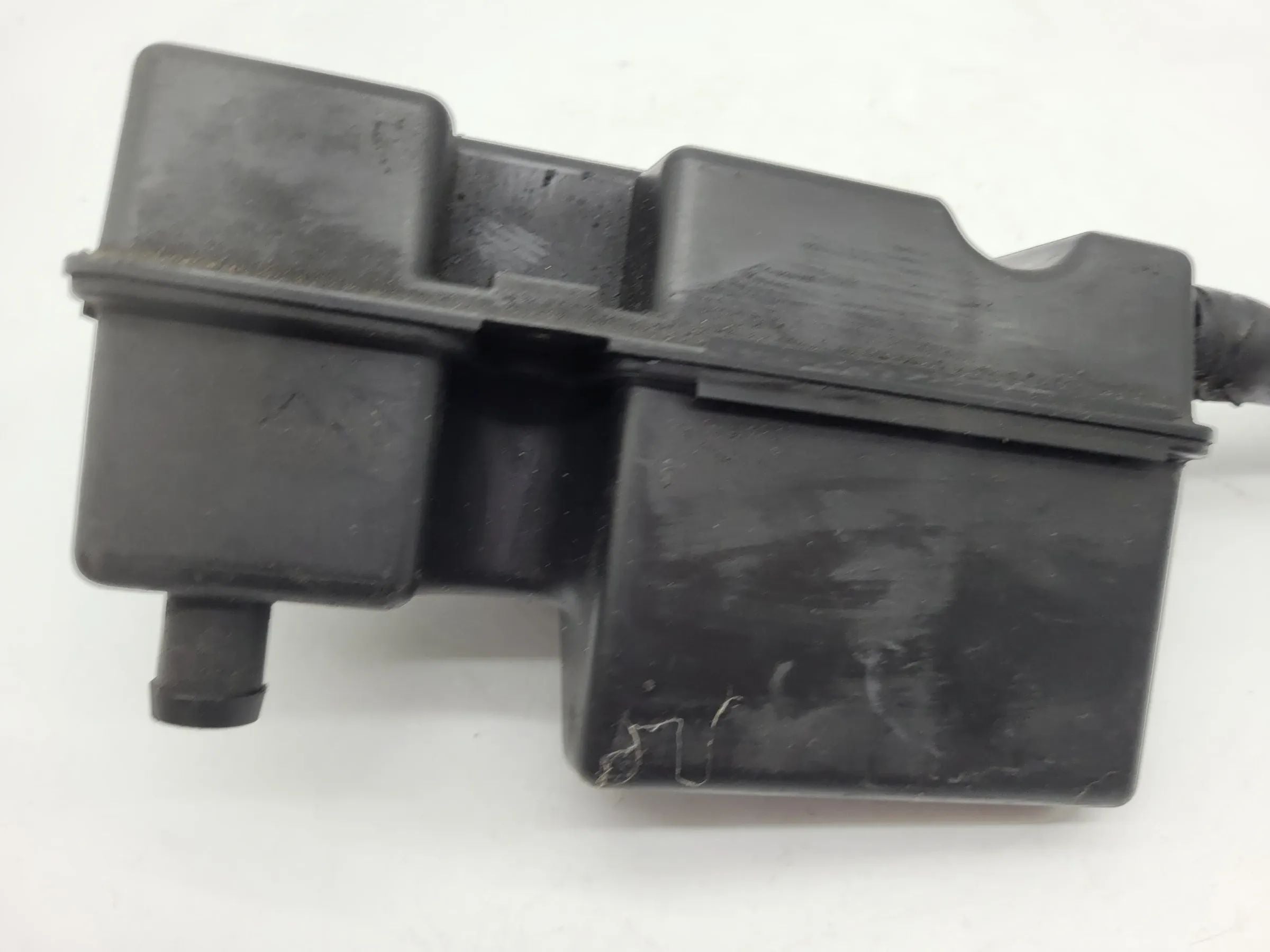 Chrysler Voyager IV RG Öldekanter Ölgefäß + Schlauch 4667957 Original