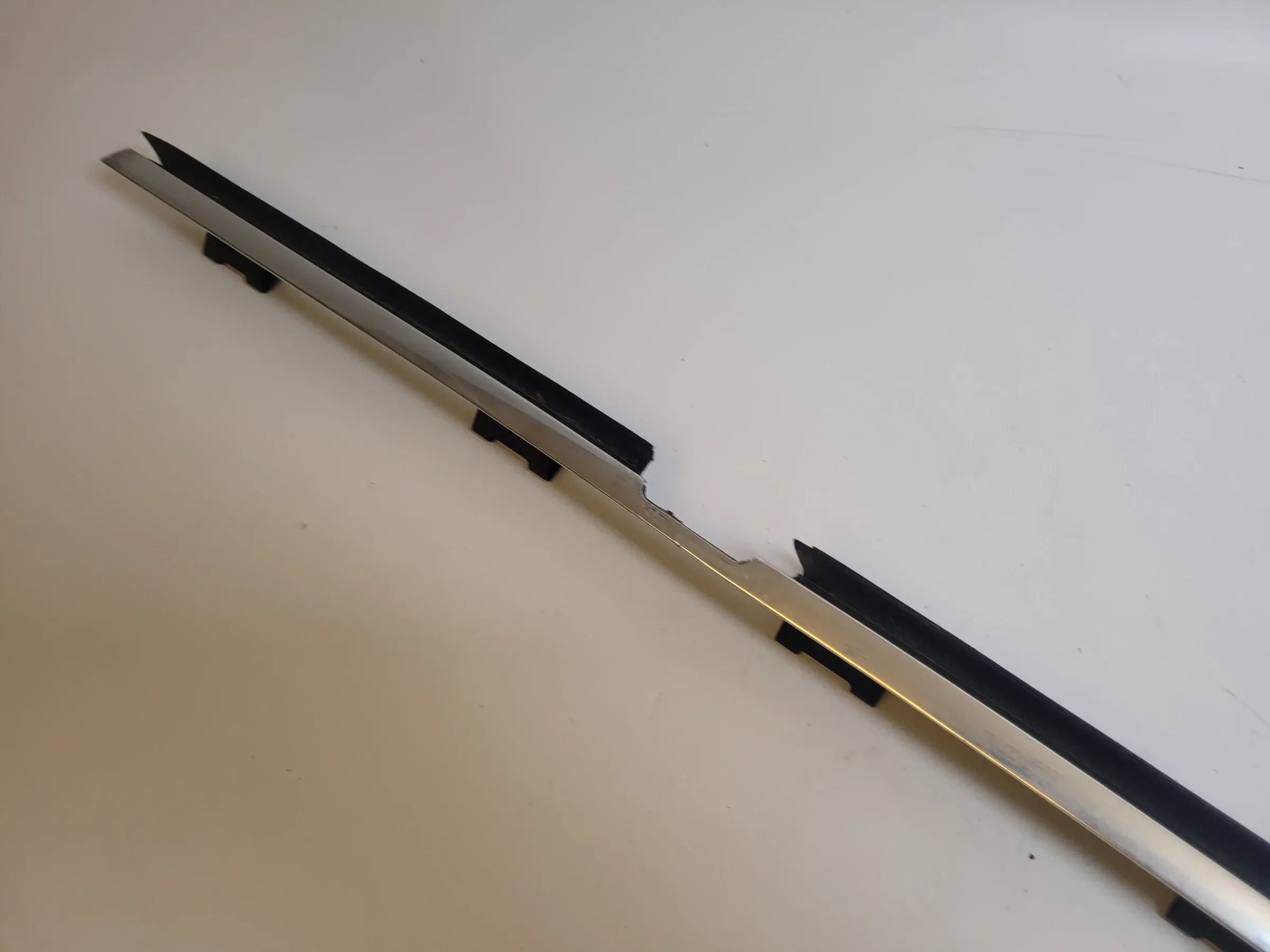 BMW 5er Touring E39 Chrom Leiste Dichtung Hinten Links 51.22-8185817 Original