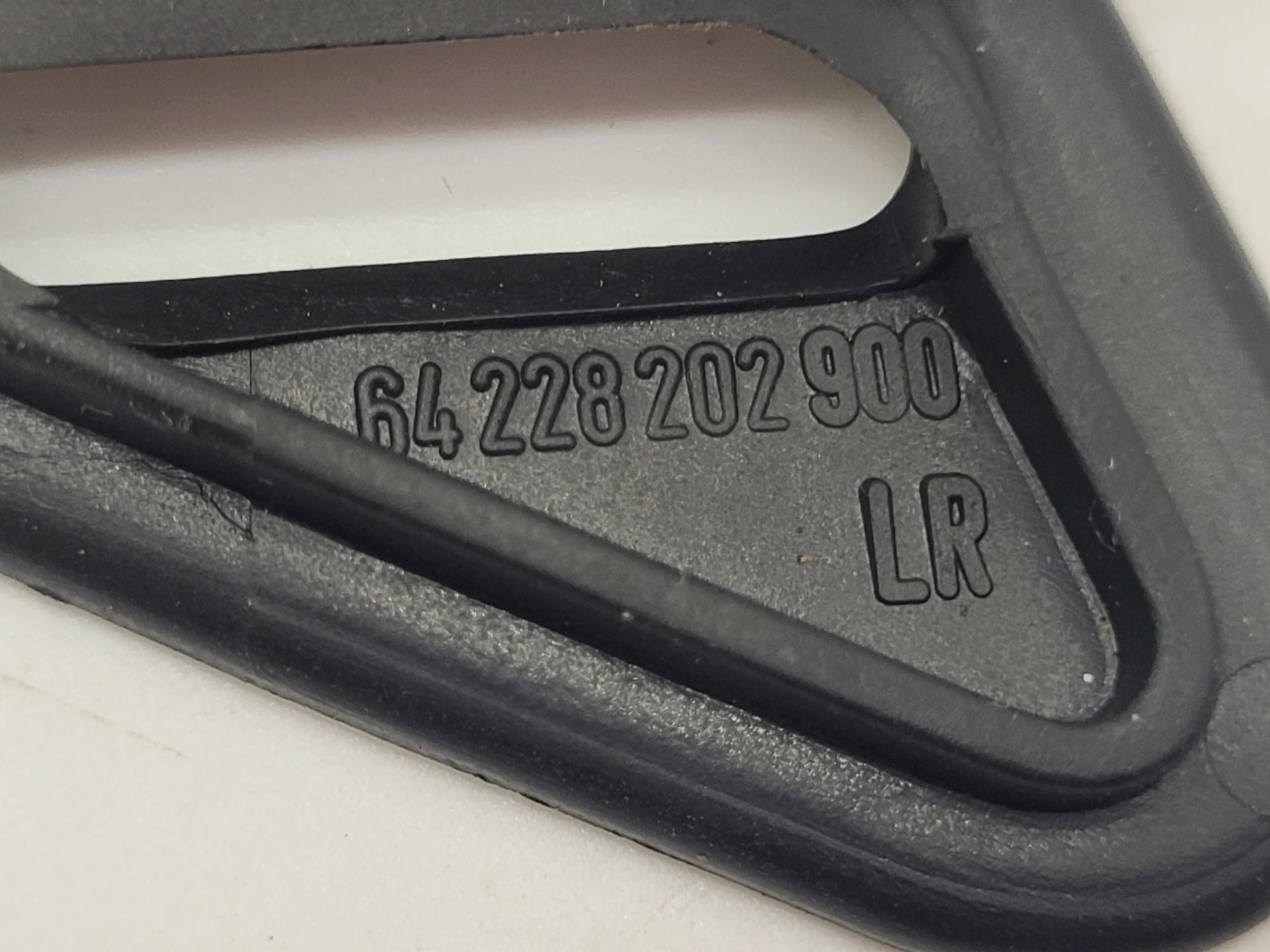 BMW 5er Touring E39 Luftströmer Armaturenbrett 64.22-8202900 LR (Original)