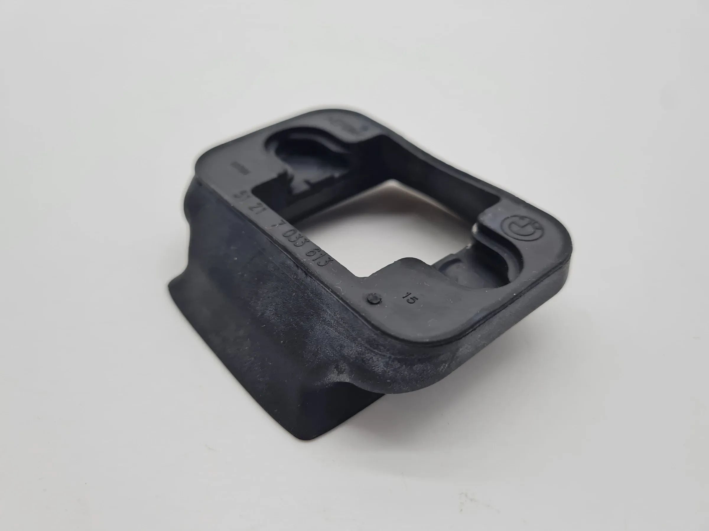 Original BMW 5er (E60/E61) Gummi Dichtung Türbremse L/R 51217033613