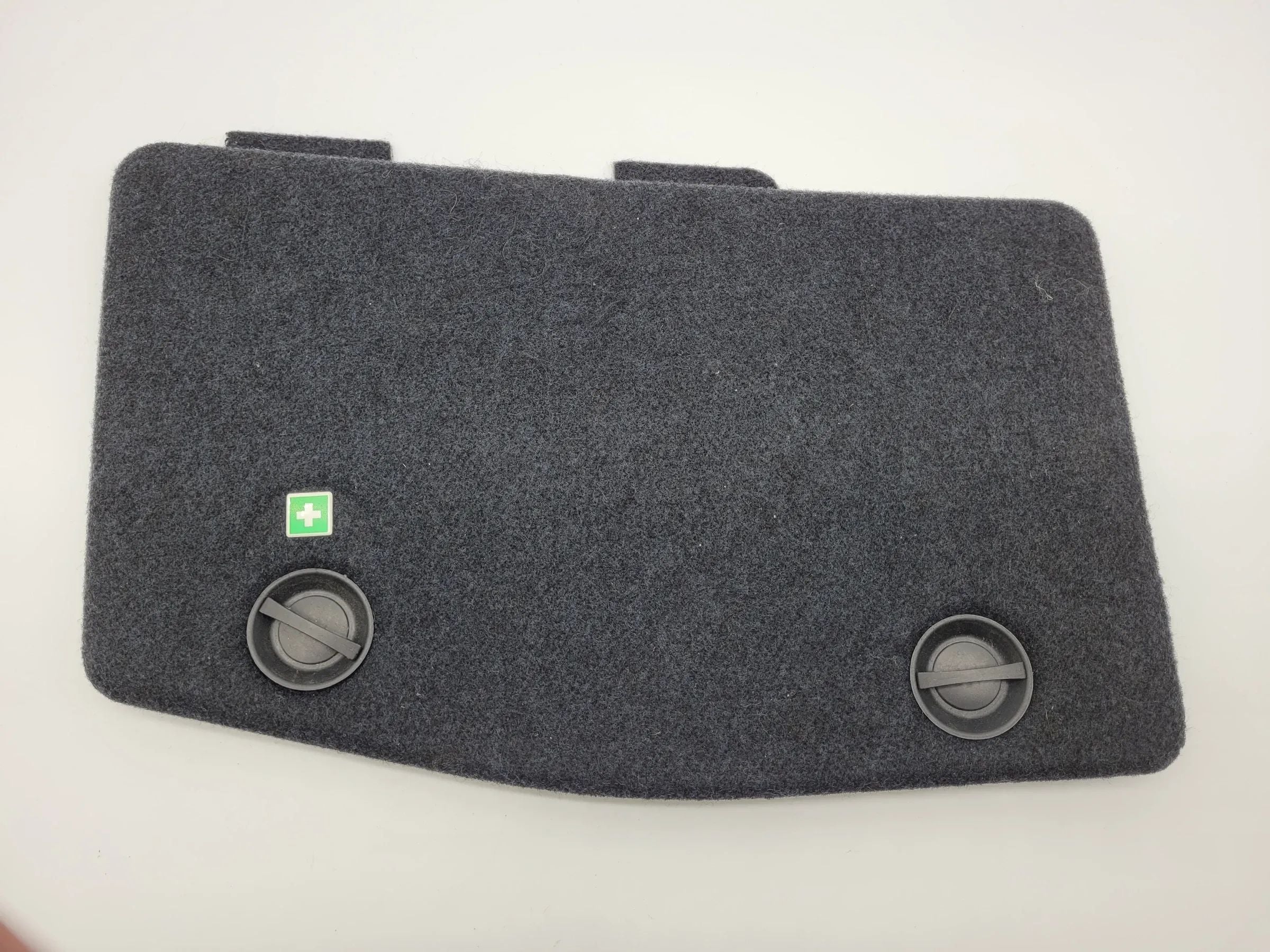 Original Mercedes C-Klasse (W203) Abdeckung Kofferaum Medikit A2036900041