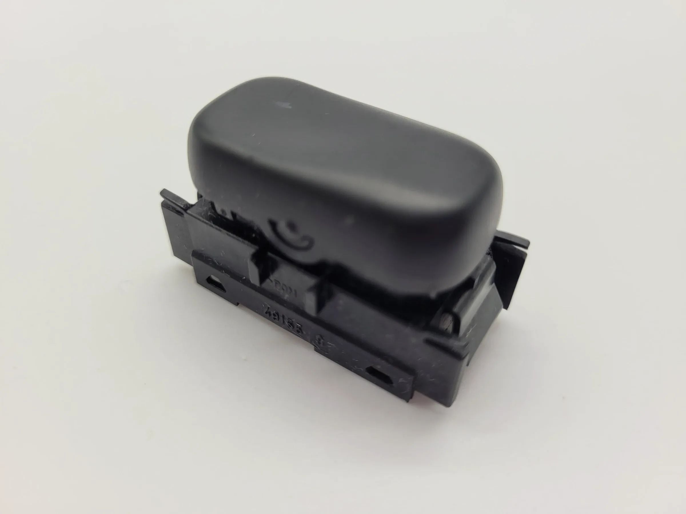 Original Mercedes-Benz A-Klasse (W168) Blindschalter Knopf Taste A1688207110