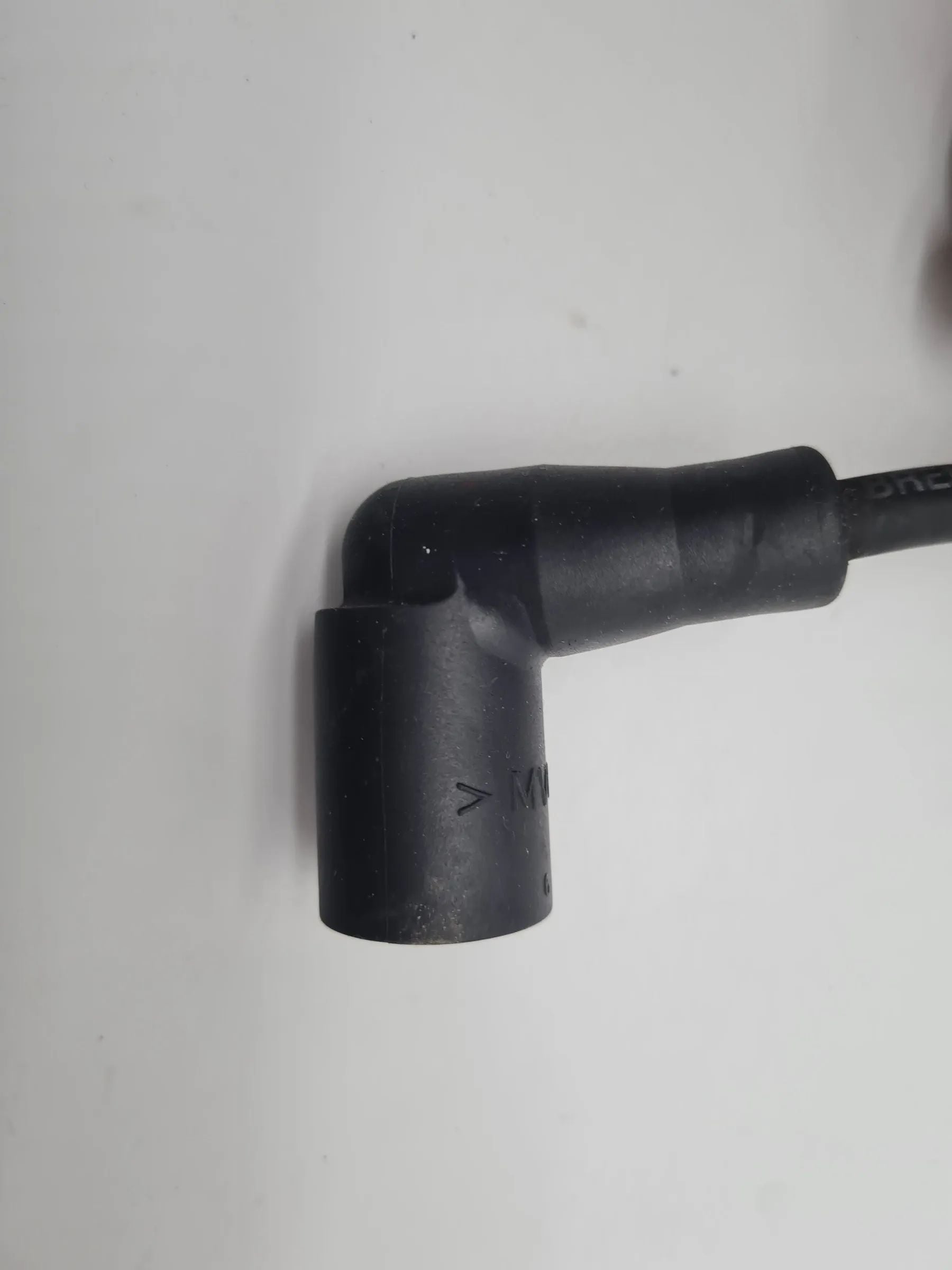 Original Audi A4/A6 VW Passat Zündkabel Zylinder 2 06A035255A / 13299/5