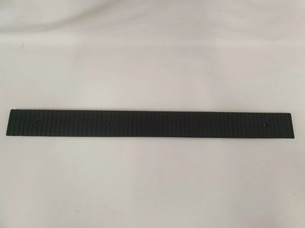 Original 8955003370 Seuil de porte intérieur Jeep Cherokee XJ gauche ou droite