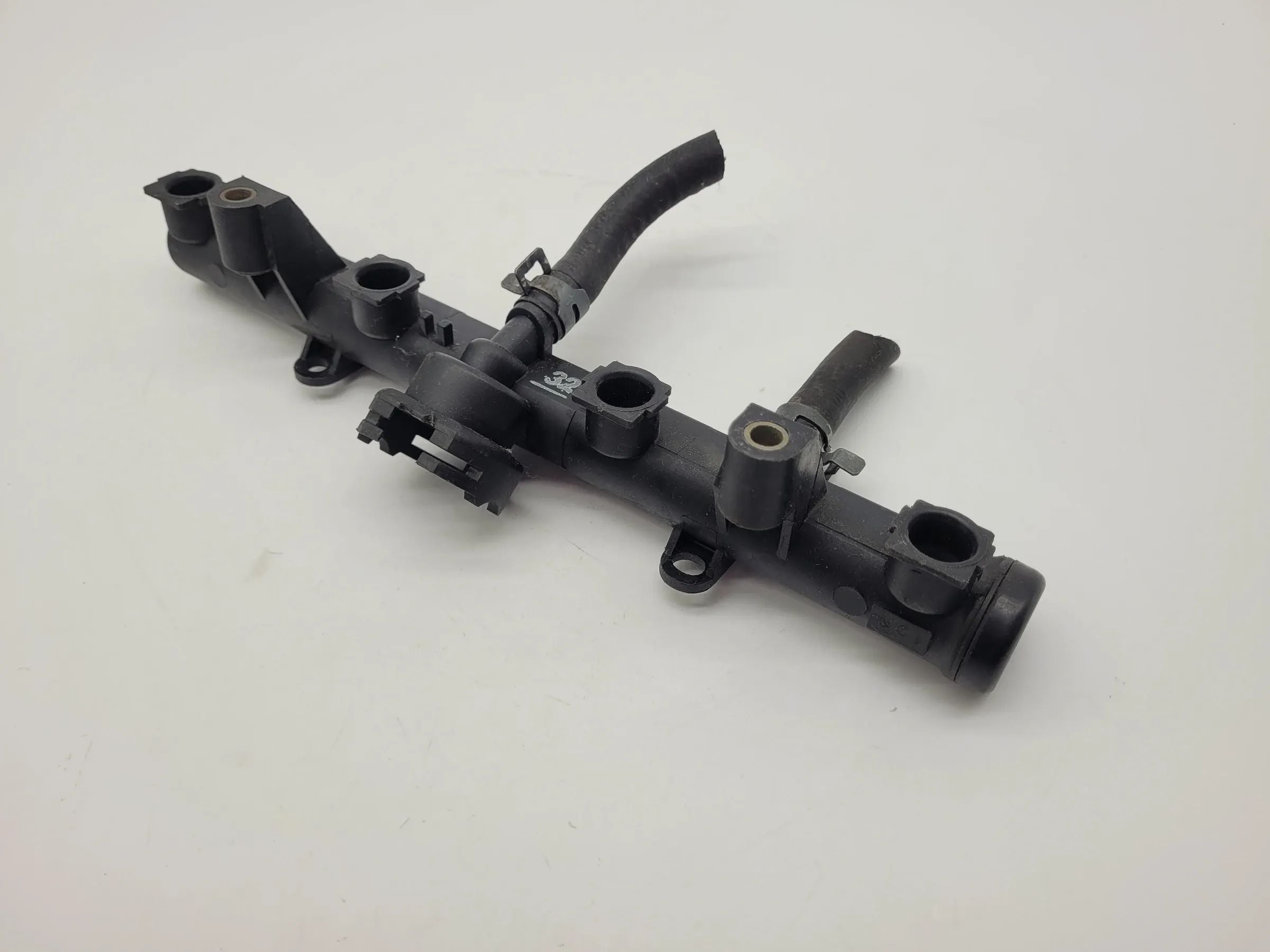 Original VW/Seat Polo/Lupo/Caddy/Arosa/Inca Kraftstoffverteiler 030133319AA