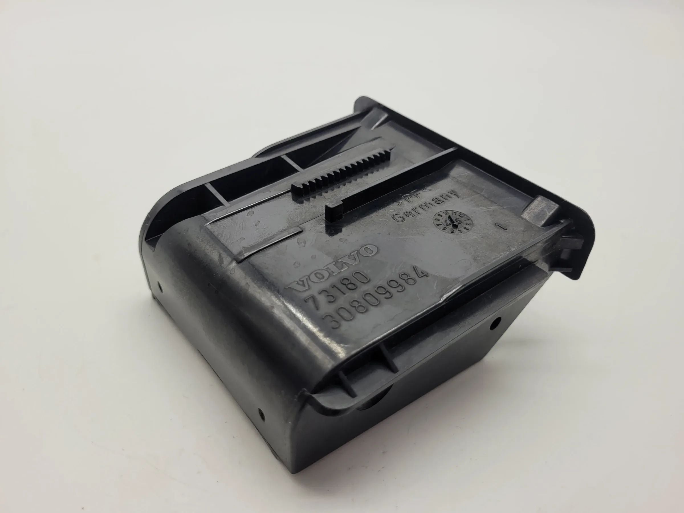 Original Volvo V40 (645) Aschenbechereinsatz 30809984
