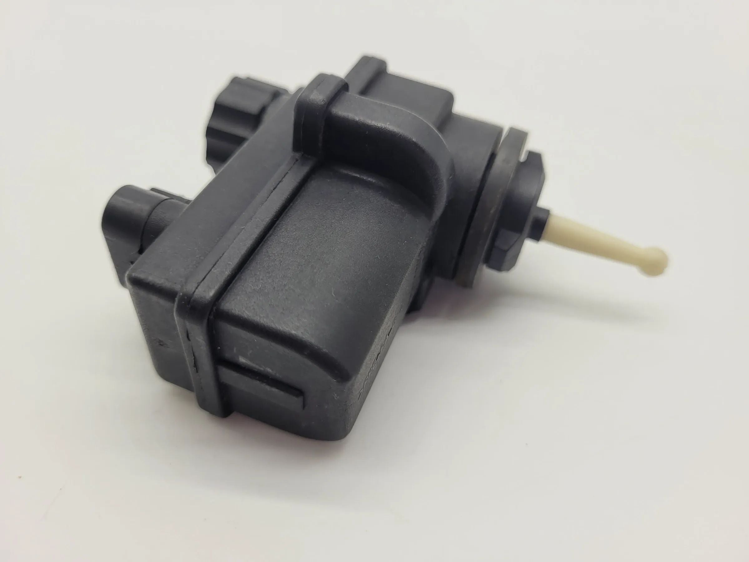 Original Opel Corsa B (S93) Stellmotor LWR Scheinwerfer L/R