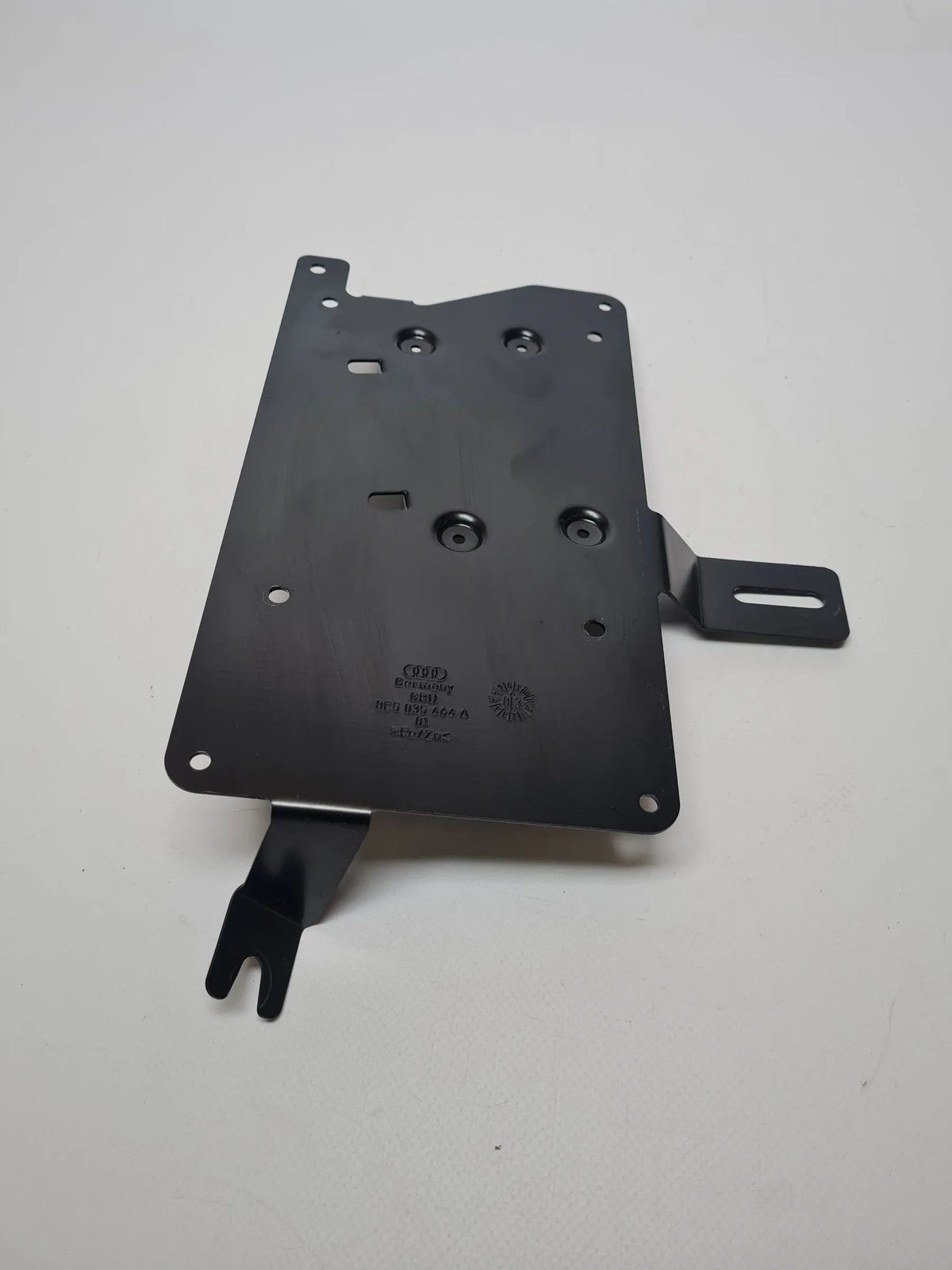 Original Audi A4 (8E/B6/B7) Verstärker Halter 8e5035464A