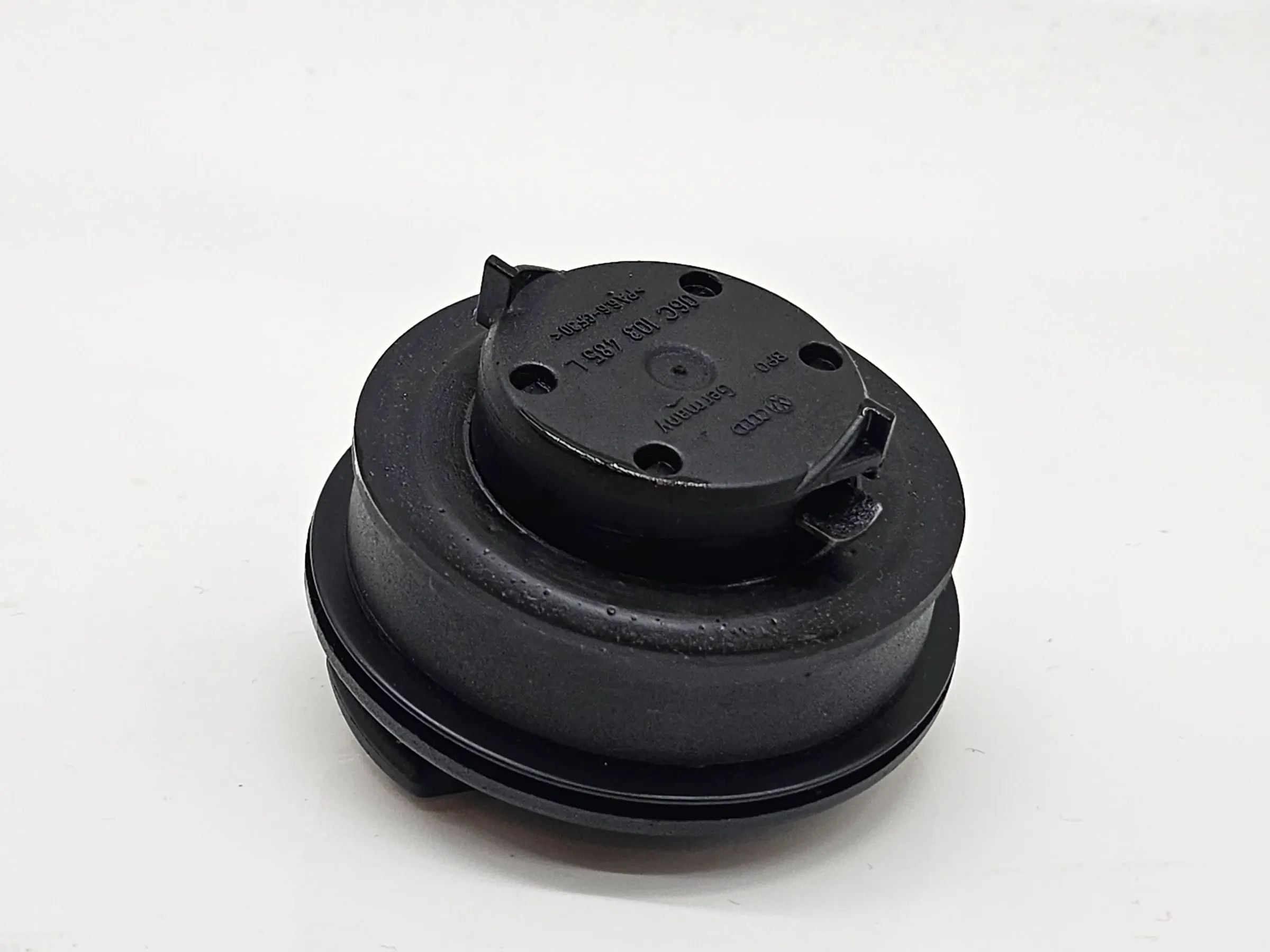 Original Audi A4 B6 B7 8E 2.0 FSI Verschlussdeckel Öldeckel Deckel 06C103485L