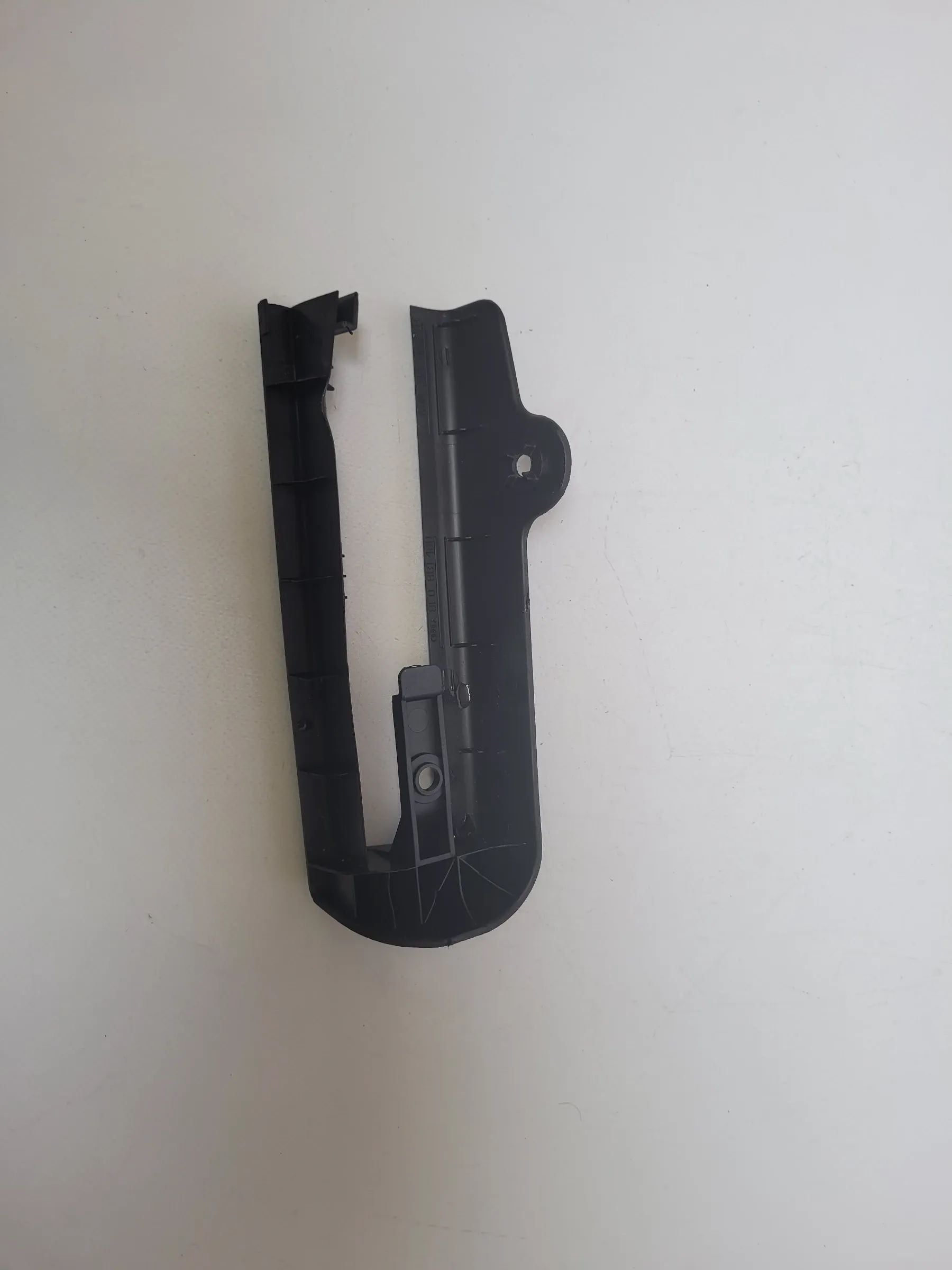 Original Audi A4 (8E/B6/B7) Verkleidung Sitz-Führungsschiene 8e0881480
