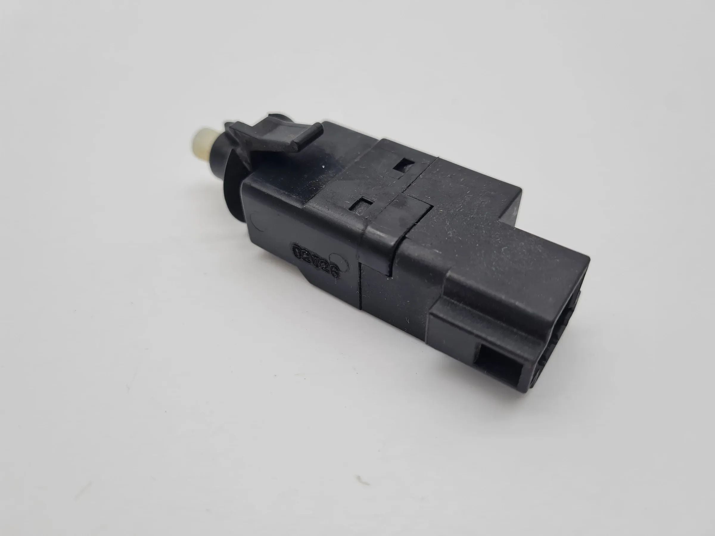 Original Mercedes Benz A-Klasse (W168) Bremslichtschalter A0015452009