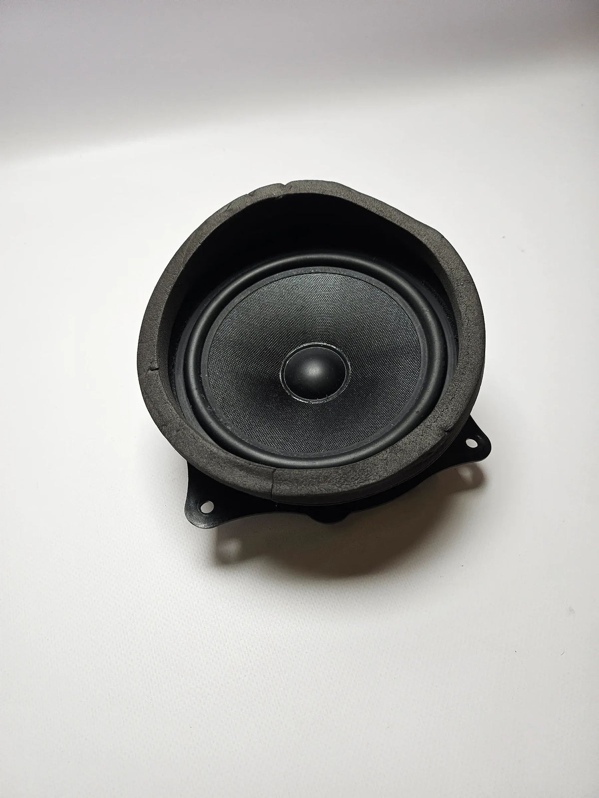 Оригинальная задняя правая стереодинамик BMW E53 X5 8379094