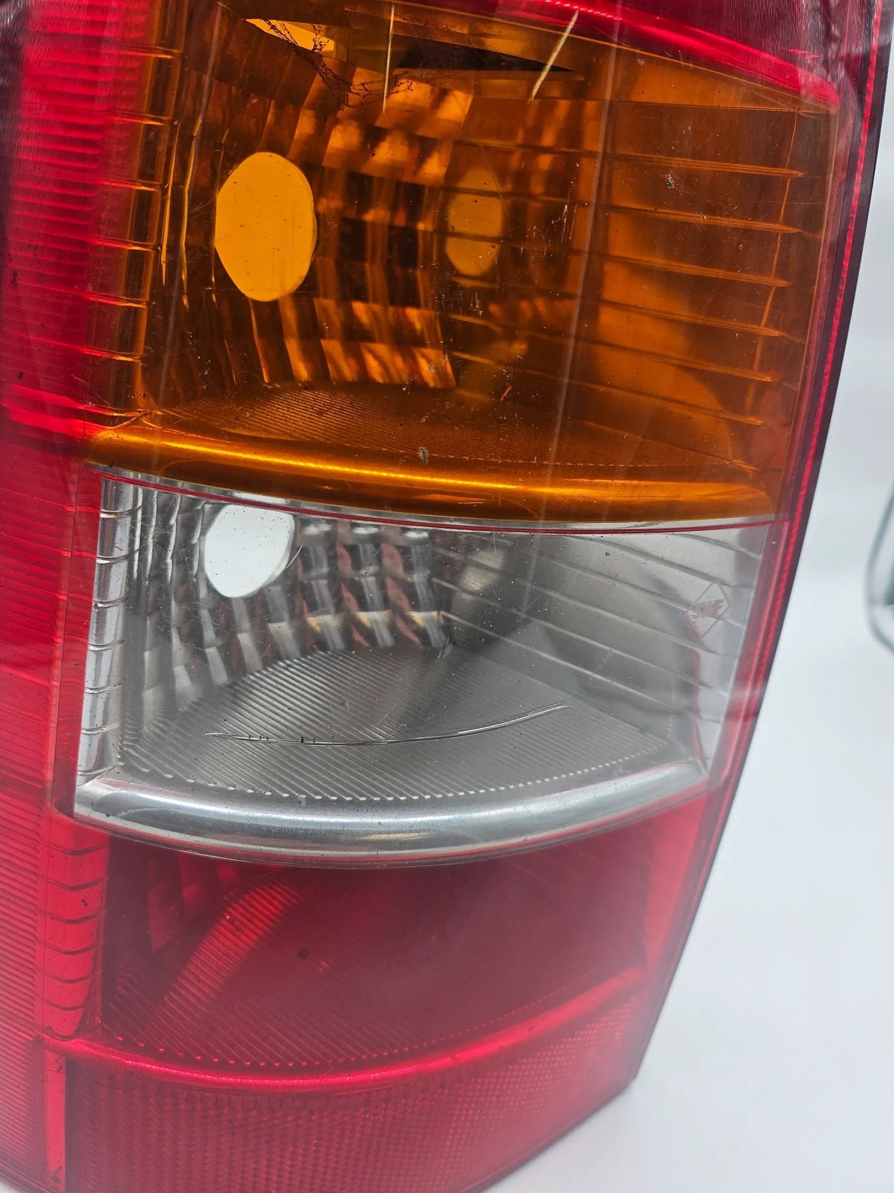 Opel Astra G Break 1.6 Feu arrière gauche 393033