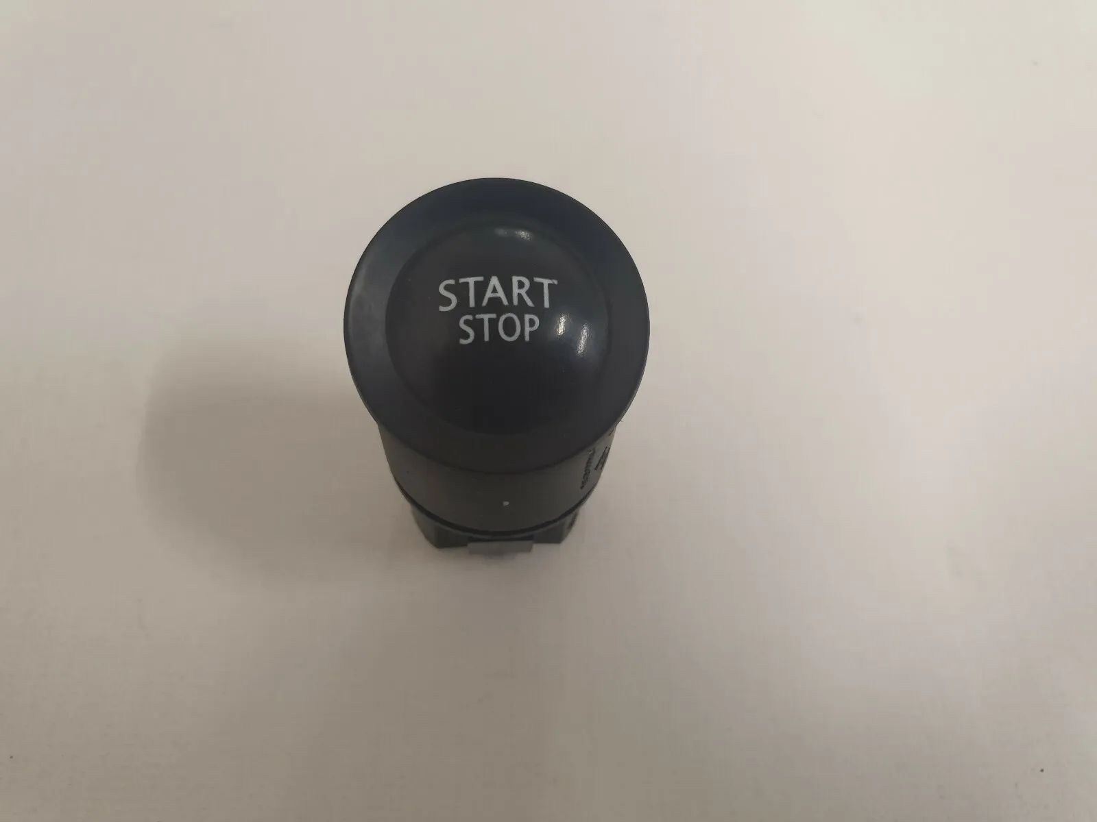 Botão original Start - Stop 1927937 Renault Scenic II 2 JM K19