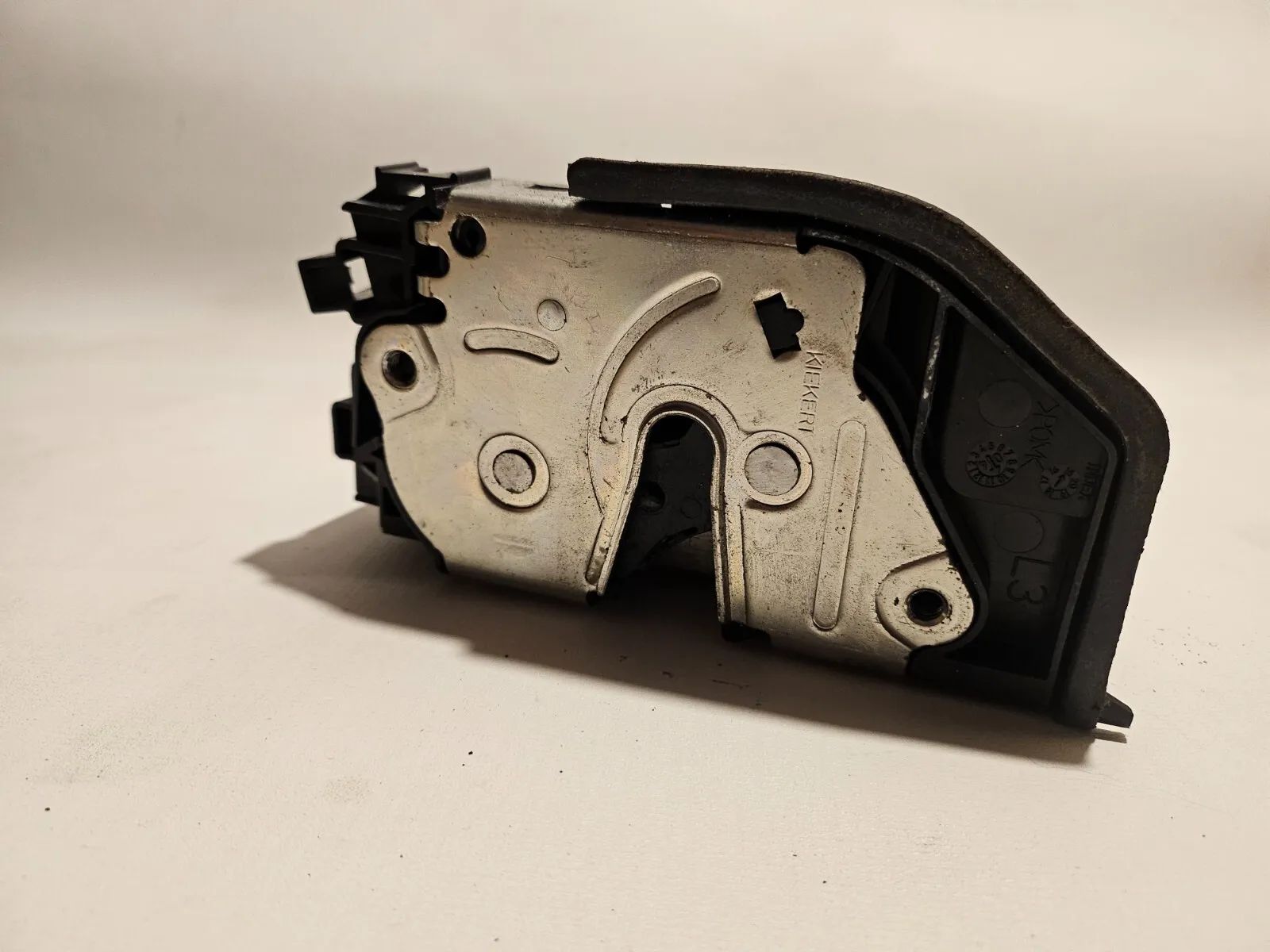 BMW 5シリーズ E60 E61 純正 左リアドアロック システムロック 7167069