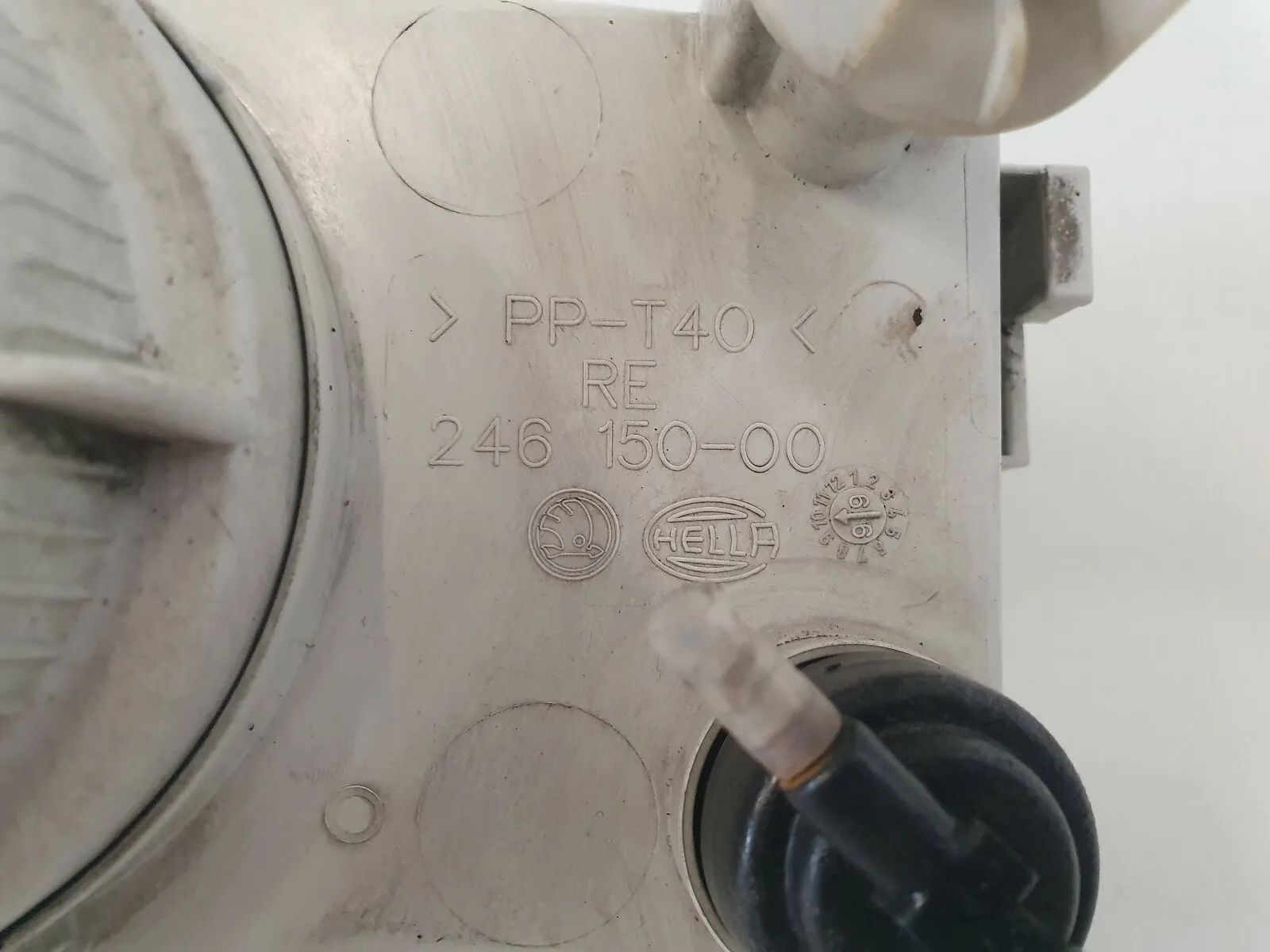 ⭐⭐⭐ faro delantero derecho original Skoda Felicia 24615000 ⭐⭐⭐