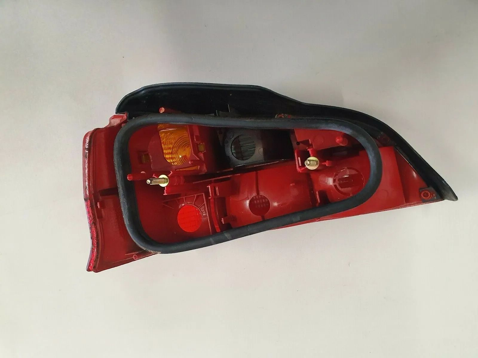 Peugeot 106 ´00 Benzin 1,4 Bremslicht Rückleuchte Bremsleuchte rechts 2274 K8